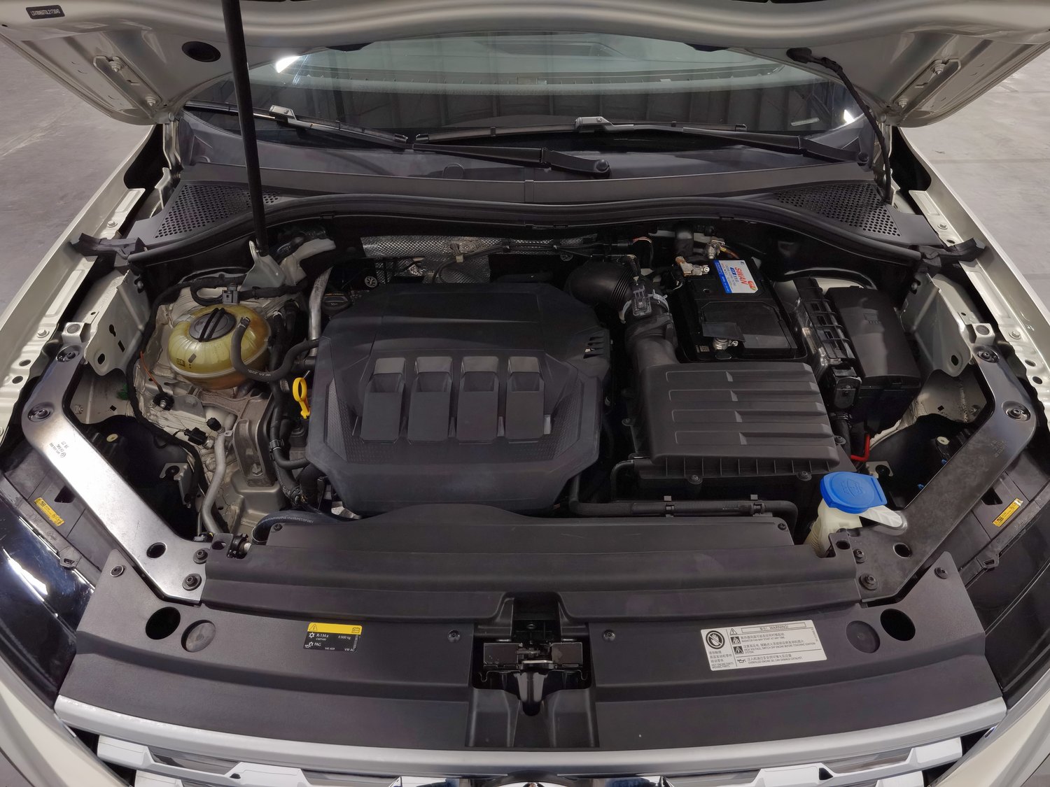 Used Volkswagen Tiguan L 2021 2.0 AT