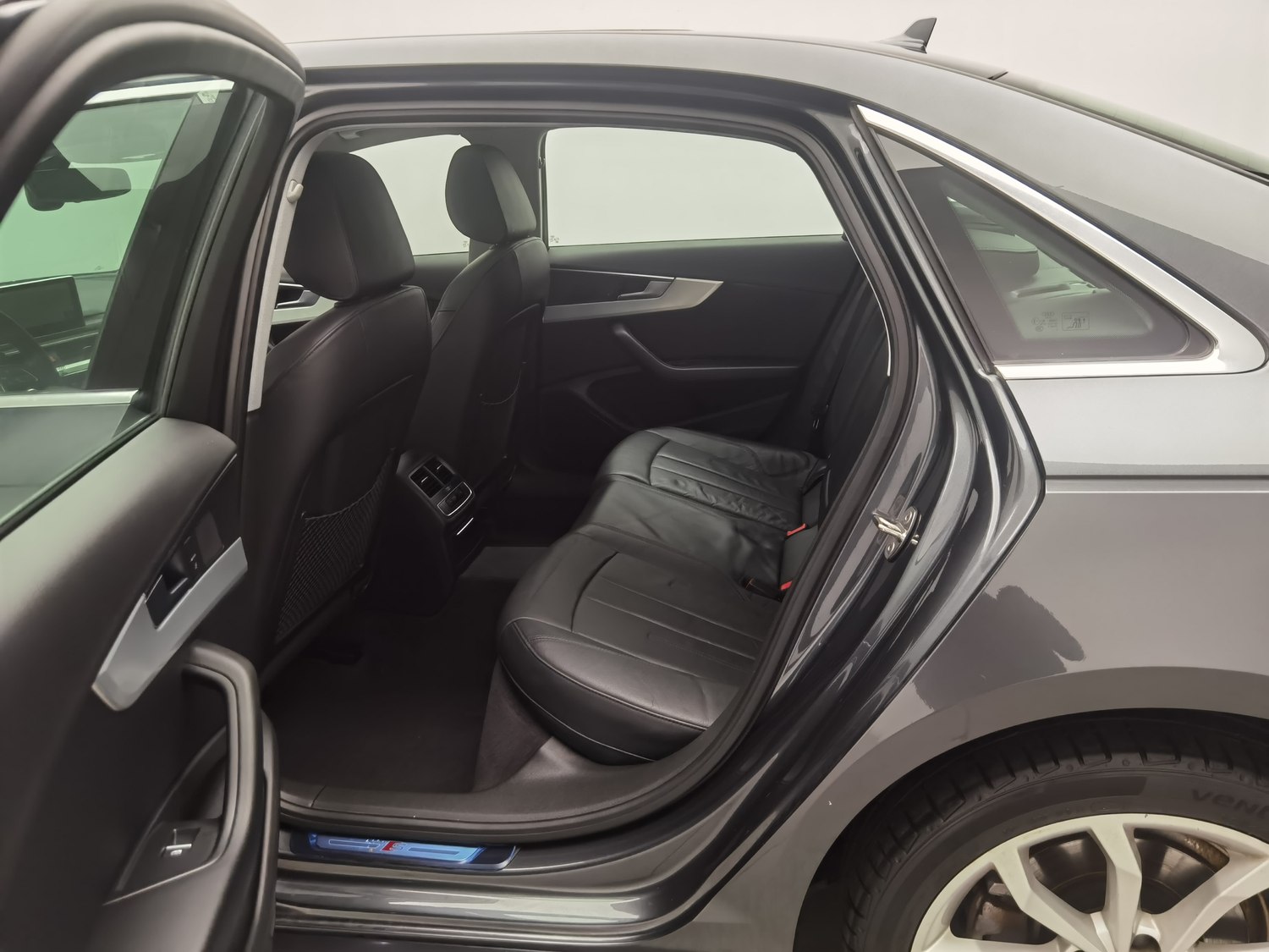 Used Audi A4L 2019 2.0 AT