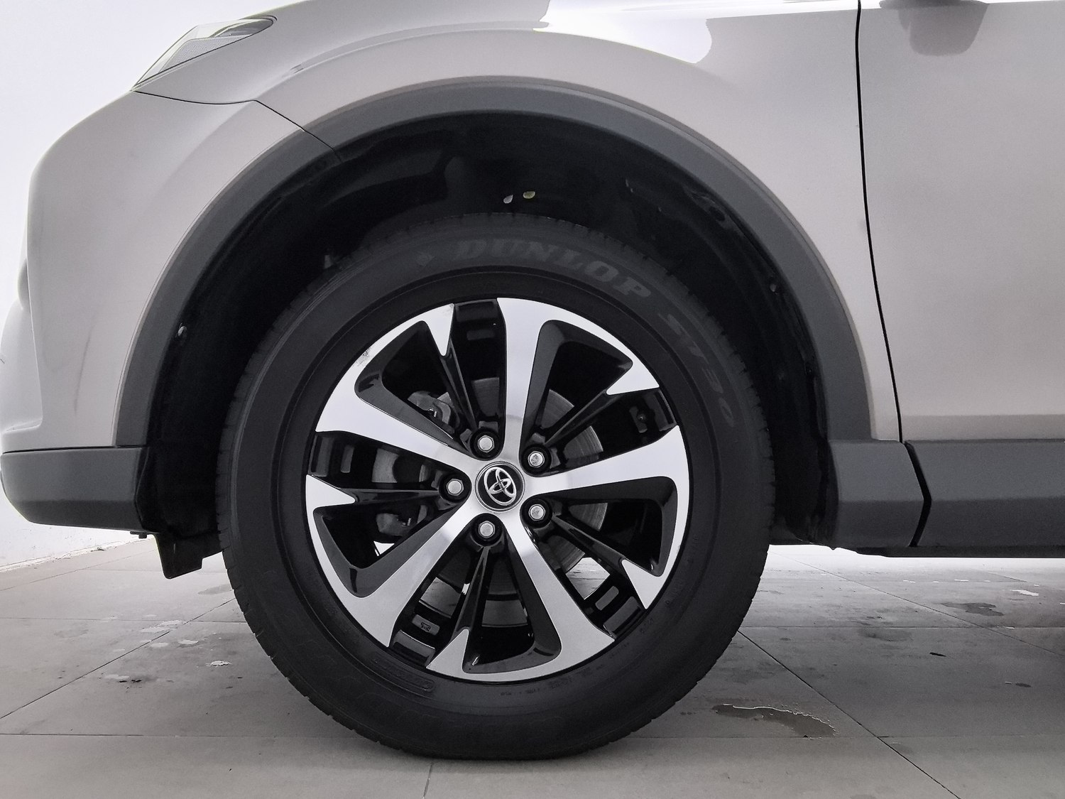 Used Toyota RAV4 2019 2.0 AT