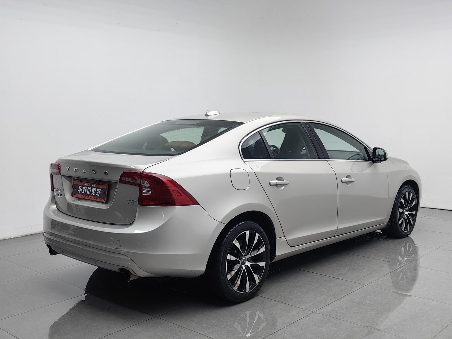 Used Volvo S60 2018 1.5 AT