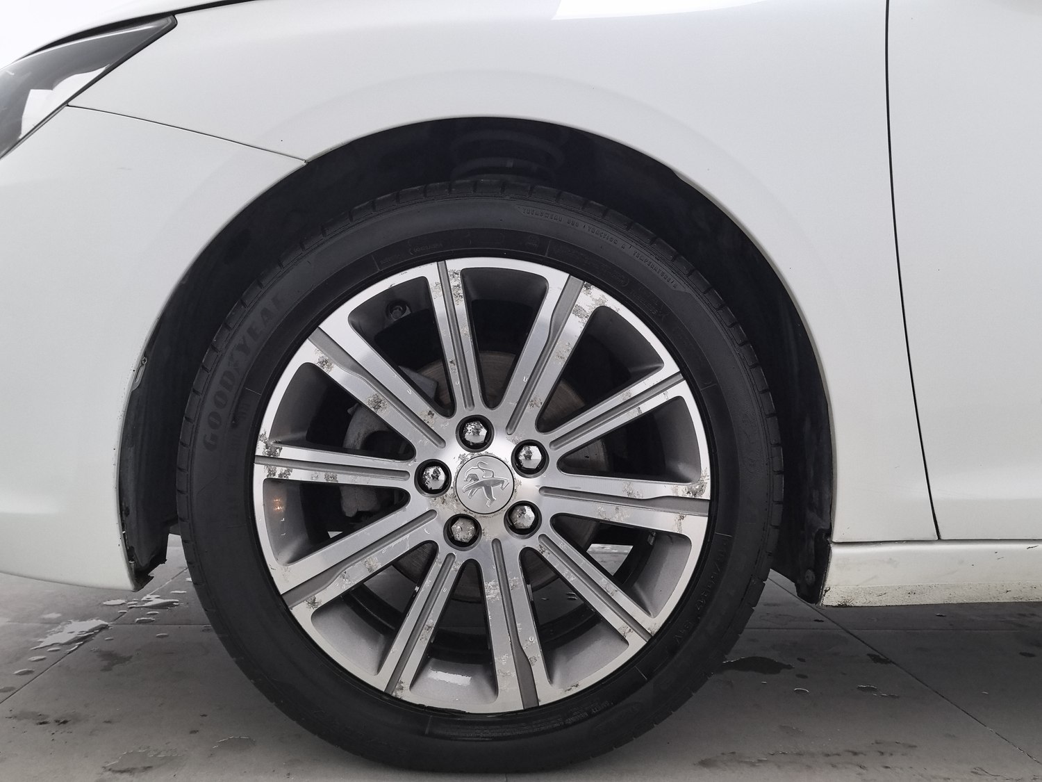 Used Peugeot 408 2014 1.8 AT