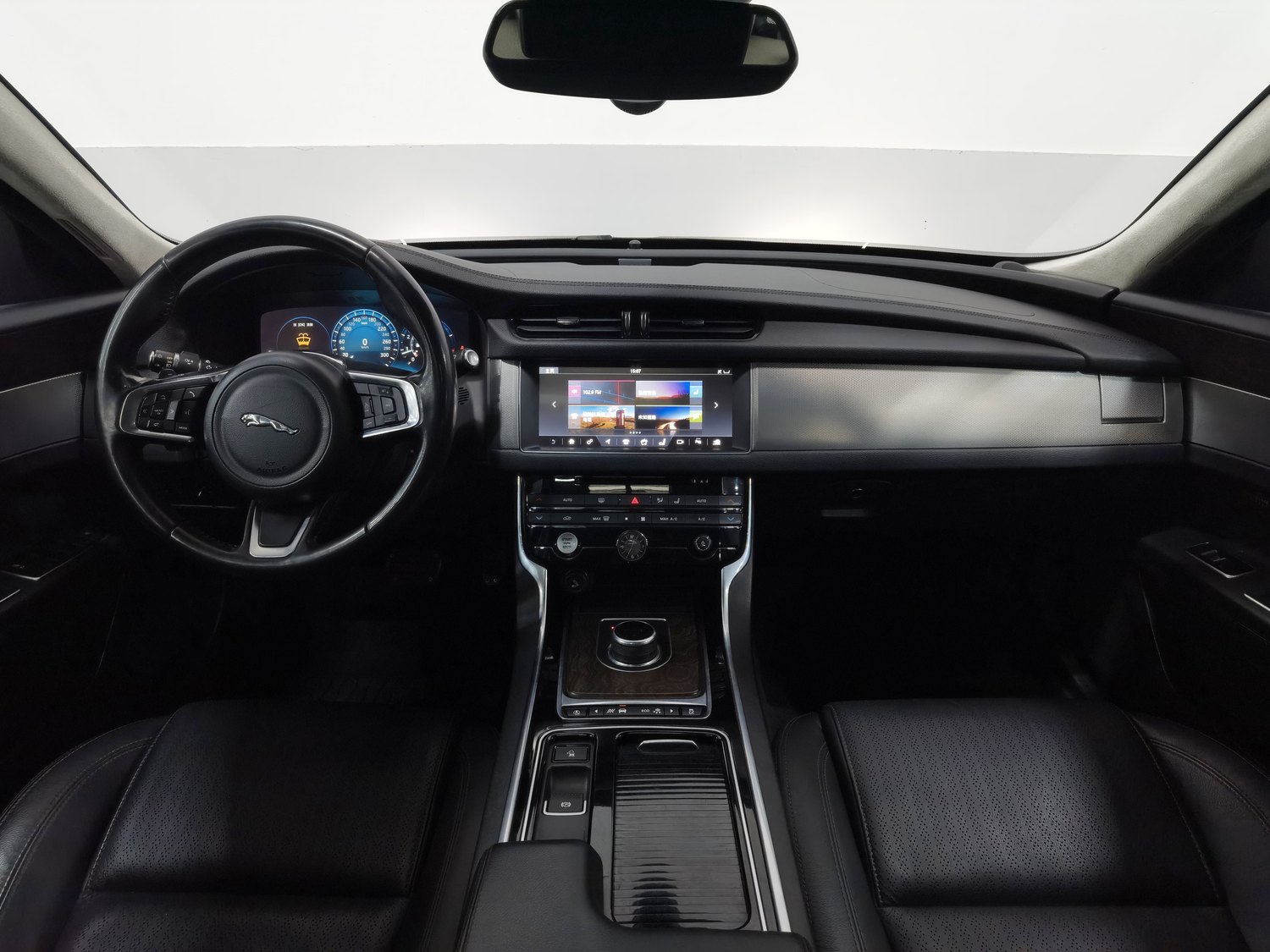 Used Jaguar XFL 2018 2.0 AT