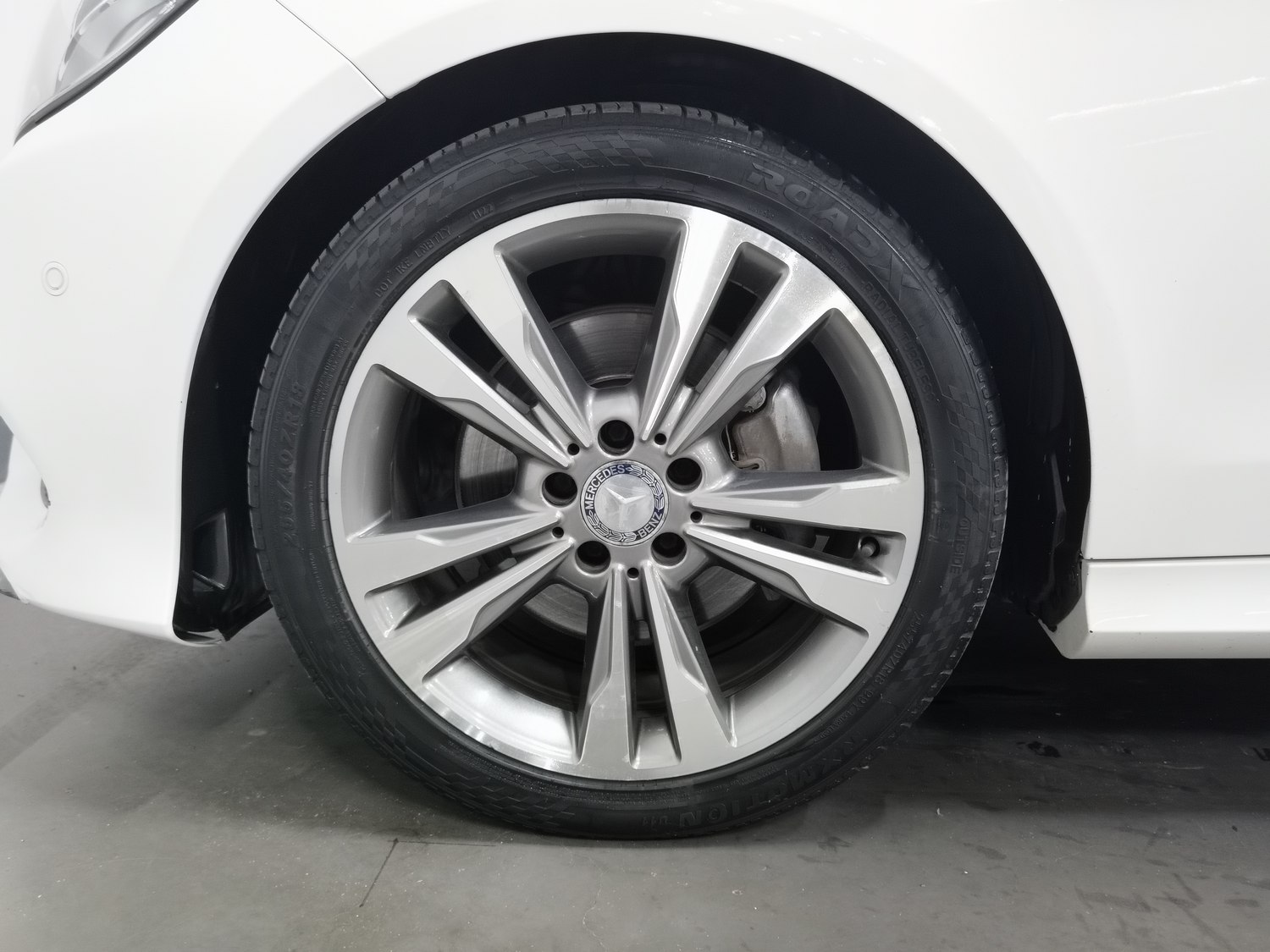 Used Mercedes-Benz E-Class 2015 2.0 AT