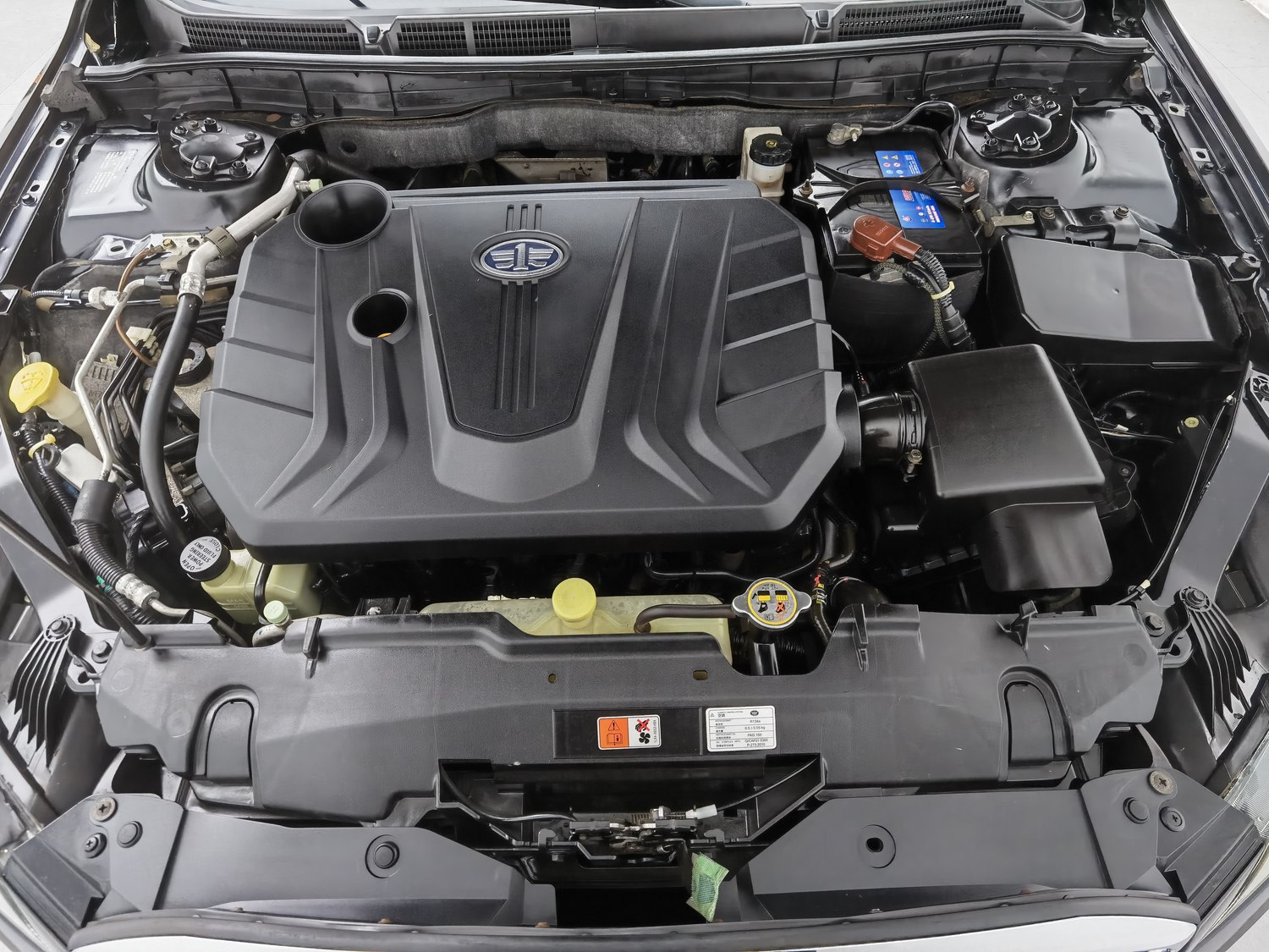 Used Bestune B70 2014 2.0 AT