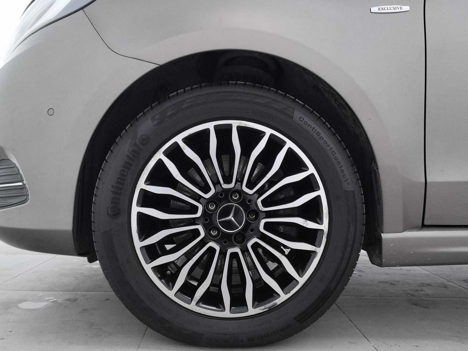 Used Mercedes-Benz V-Class 2017 2.0 AT