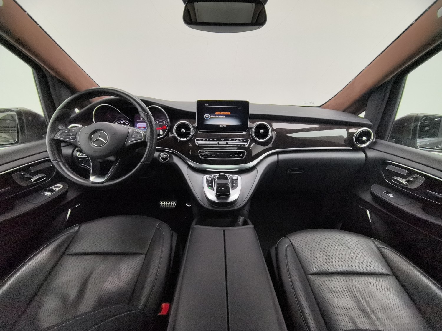 Used Mercedes-Benz V-Class 2017 2.0 AT