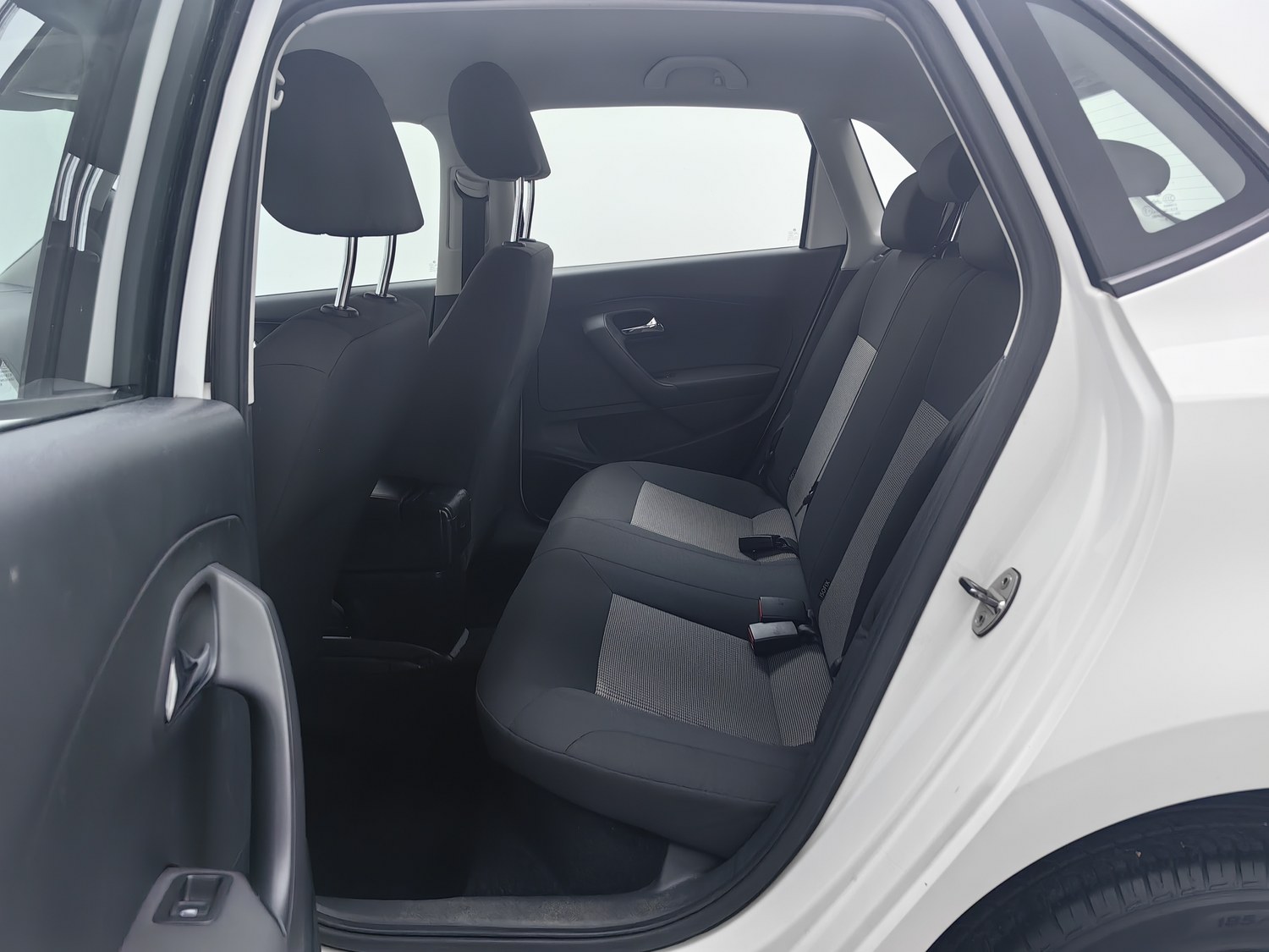 Used Volkswagen Polo 2018 1.5 AT