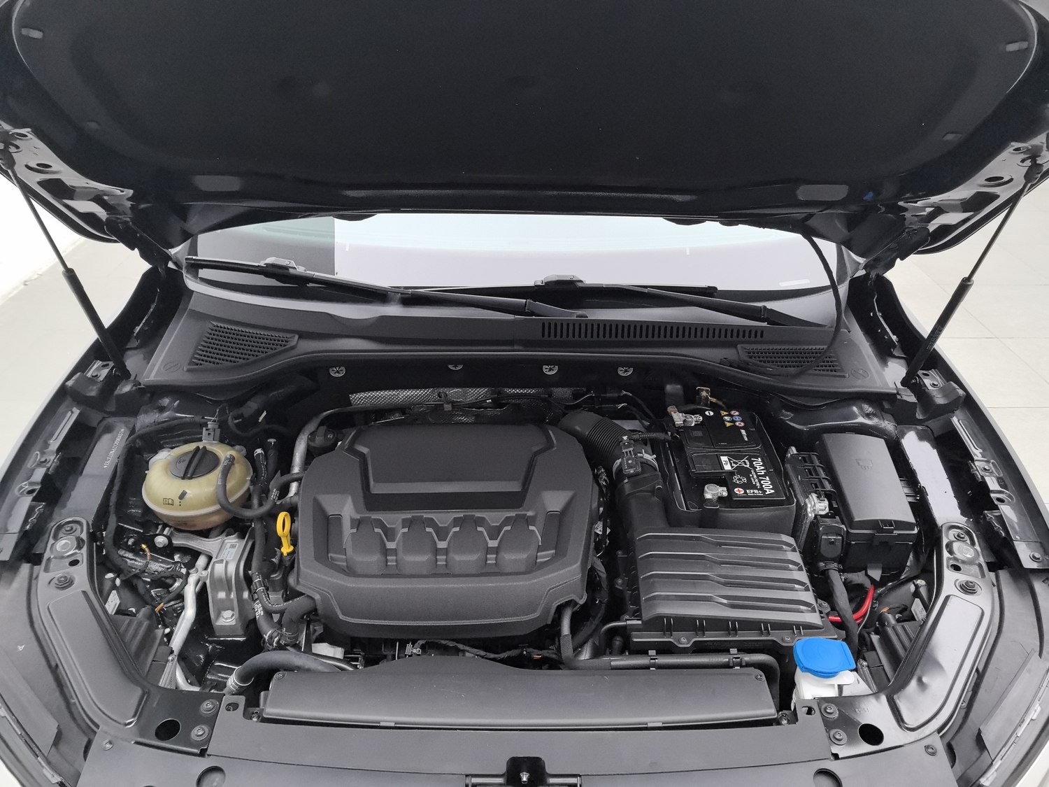 Used Volkswagen Passat 2023 2.0 AT