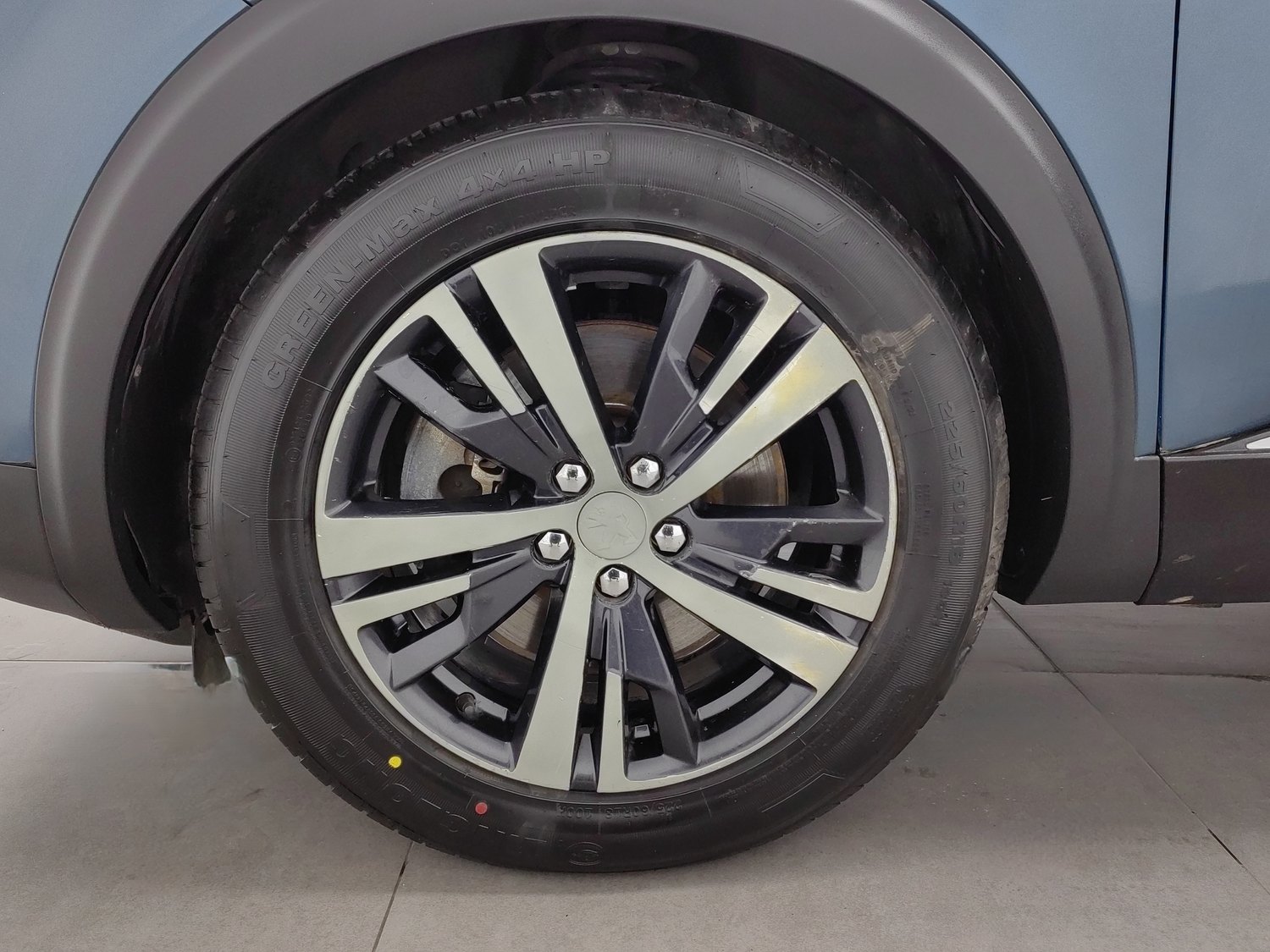 Used Peugeot 5008 2017 1.6 AT