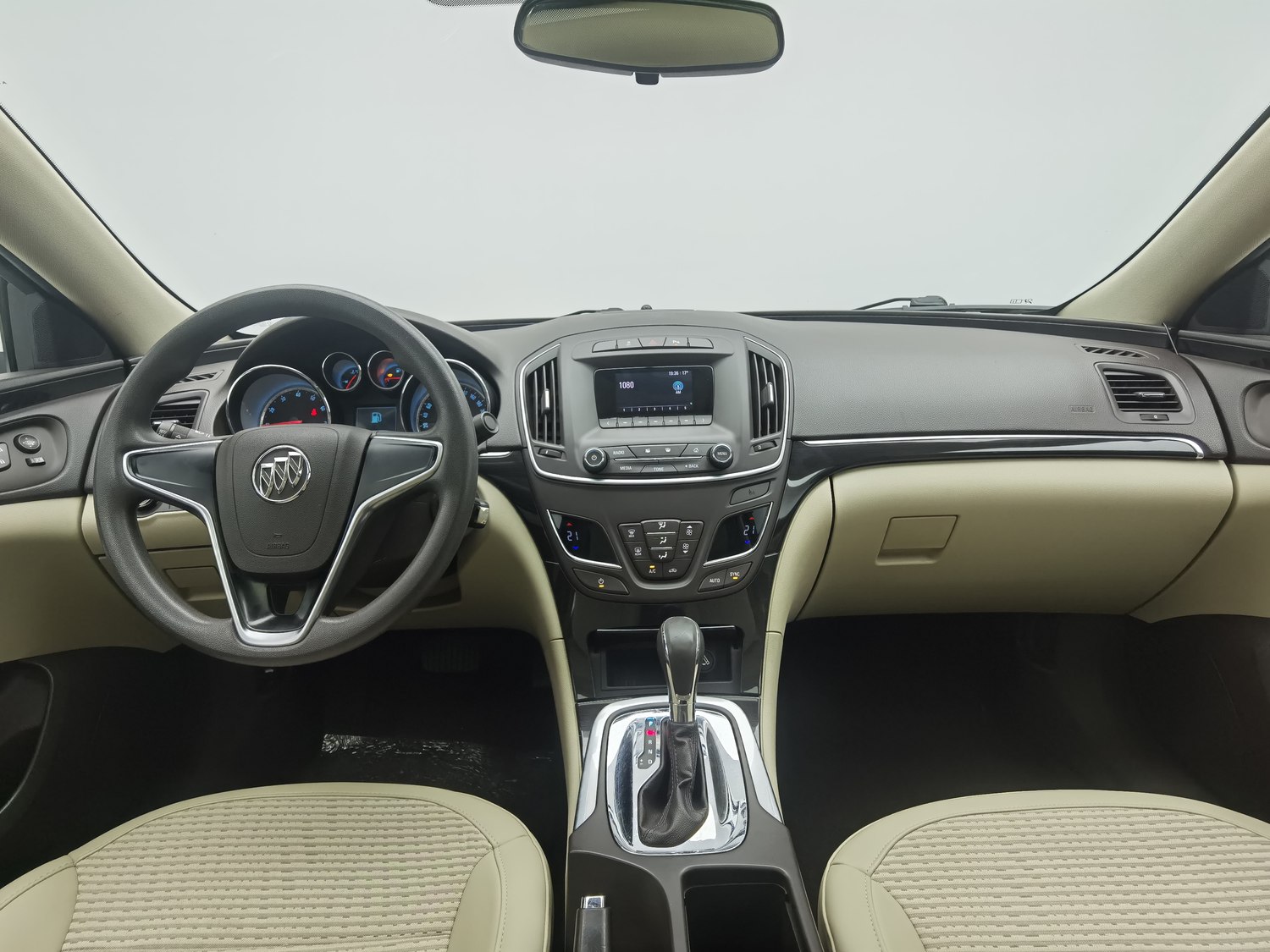 Used Buick Regal 2015 2.0 AT