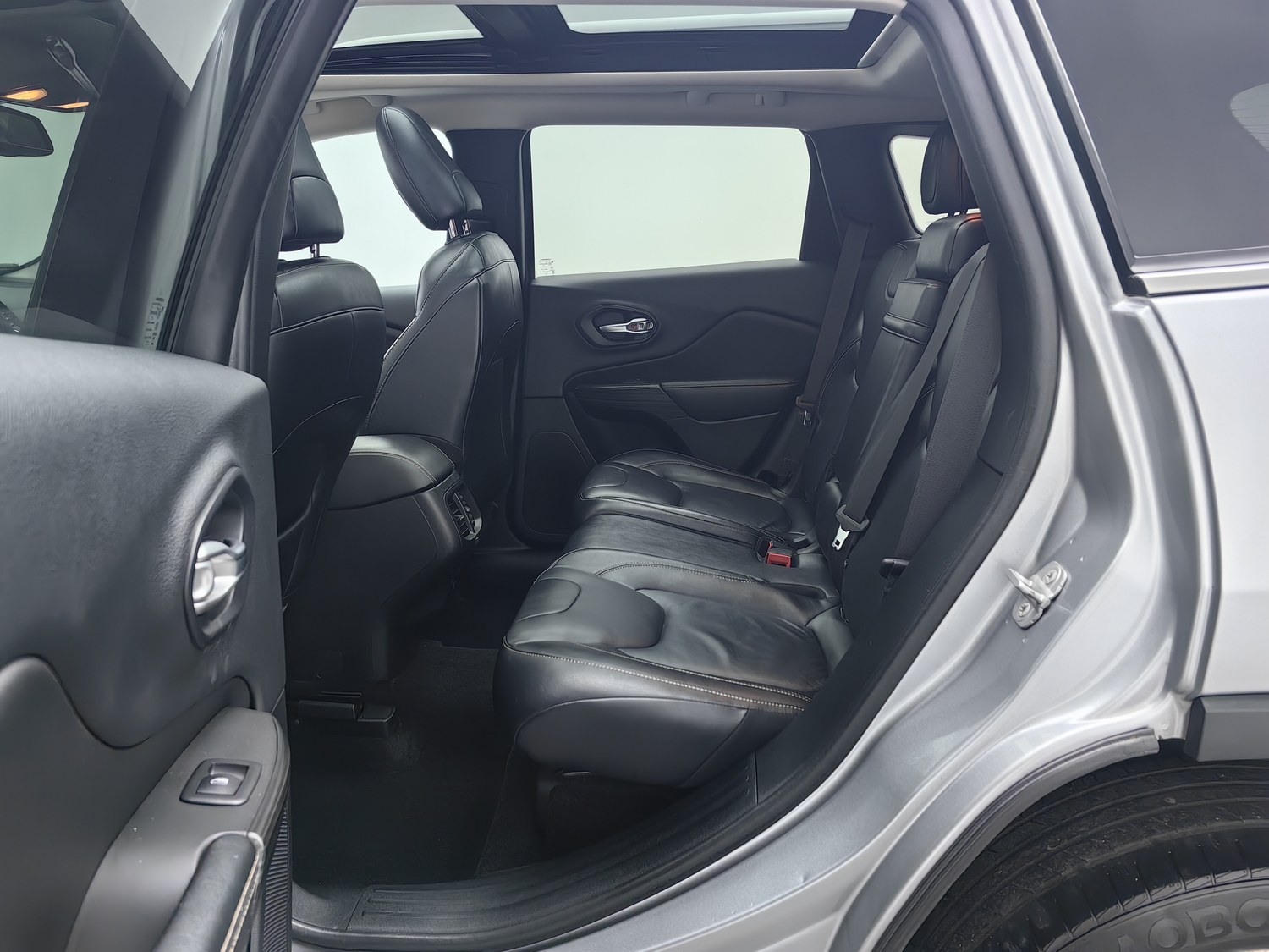 Used Jeep Cherokee (Imported) 2014 2.4 AT