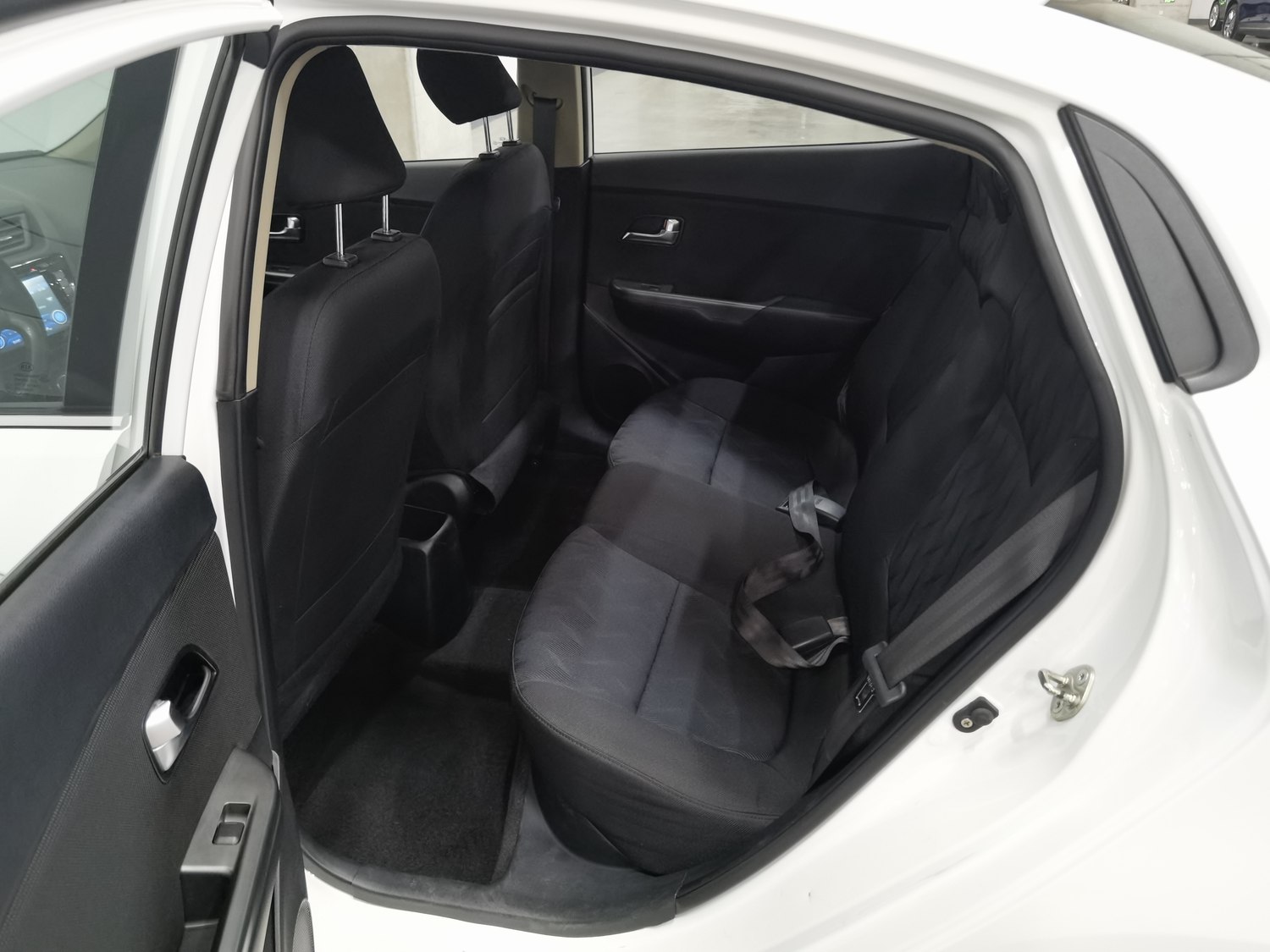 Used Kia K2 2015 1.4 AT