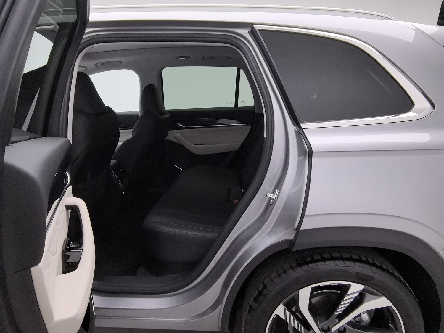 Used Geely Xingyue L 2023 2.0 AT