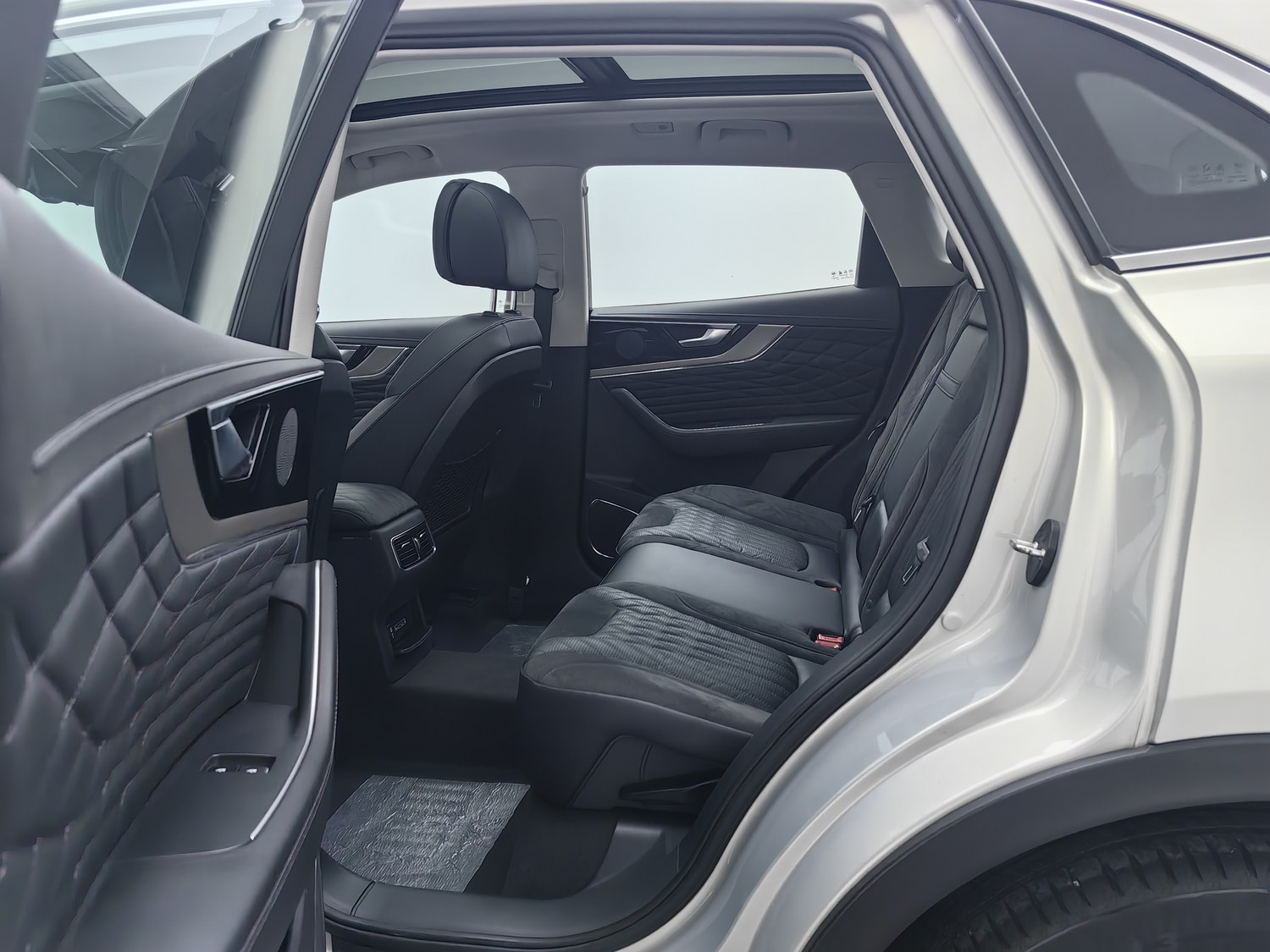 Used Hongqi HS5 2022 2.0 AT