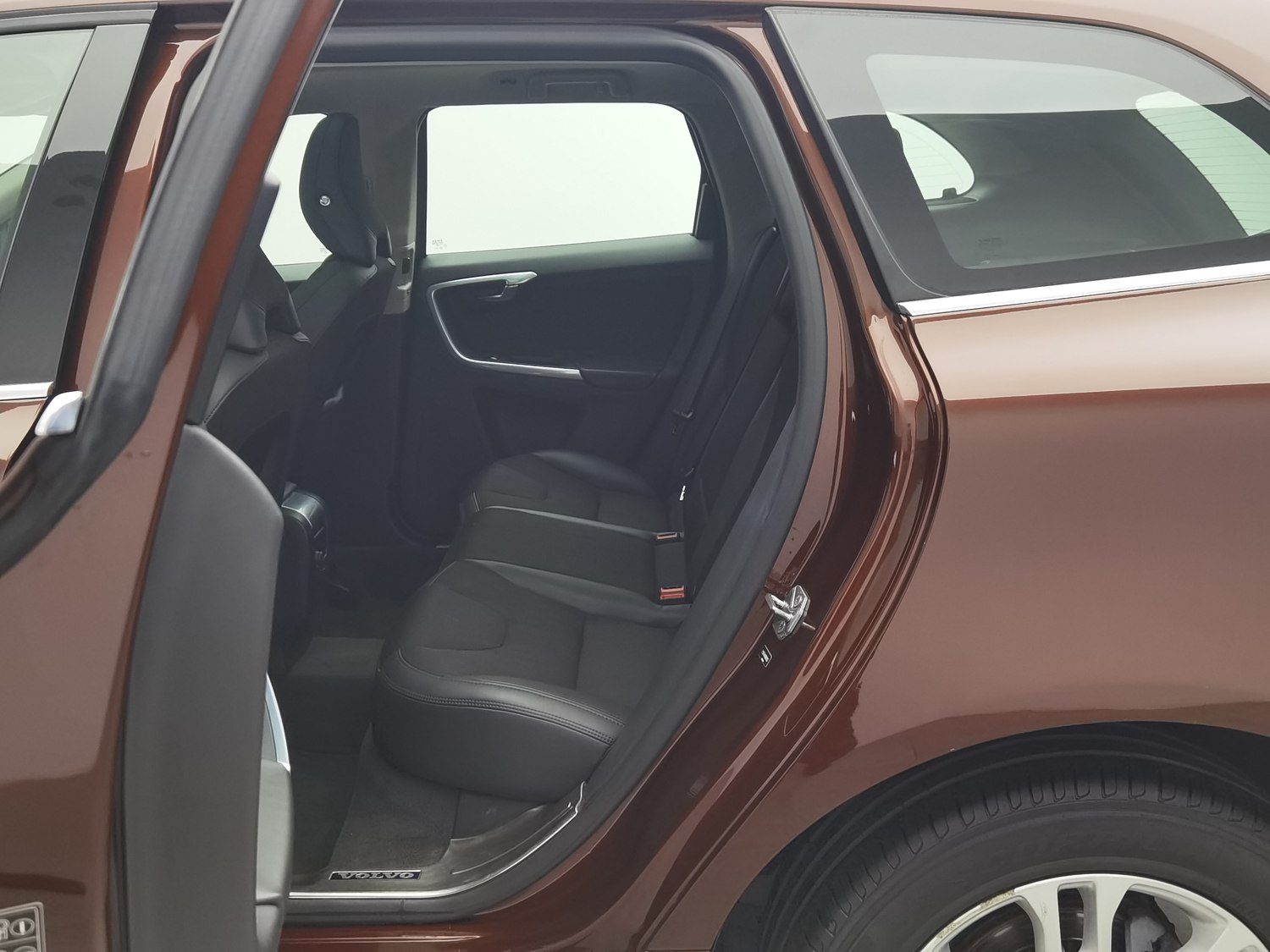 Used Volvo XC60 2016 2.0 AT