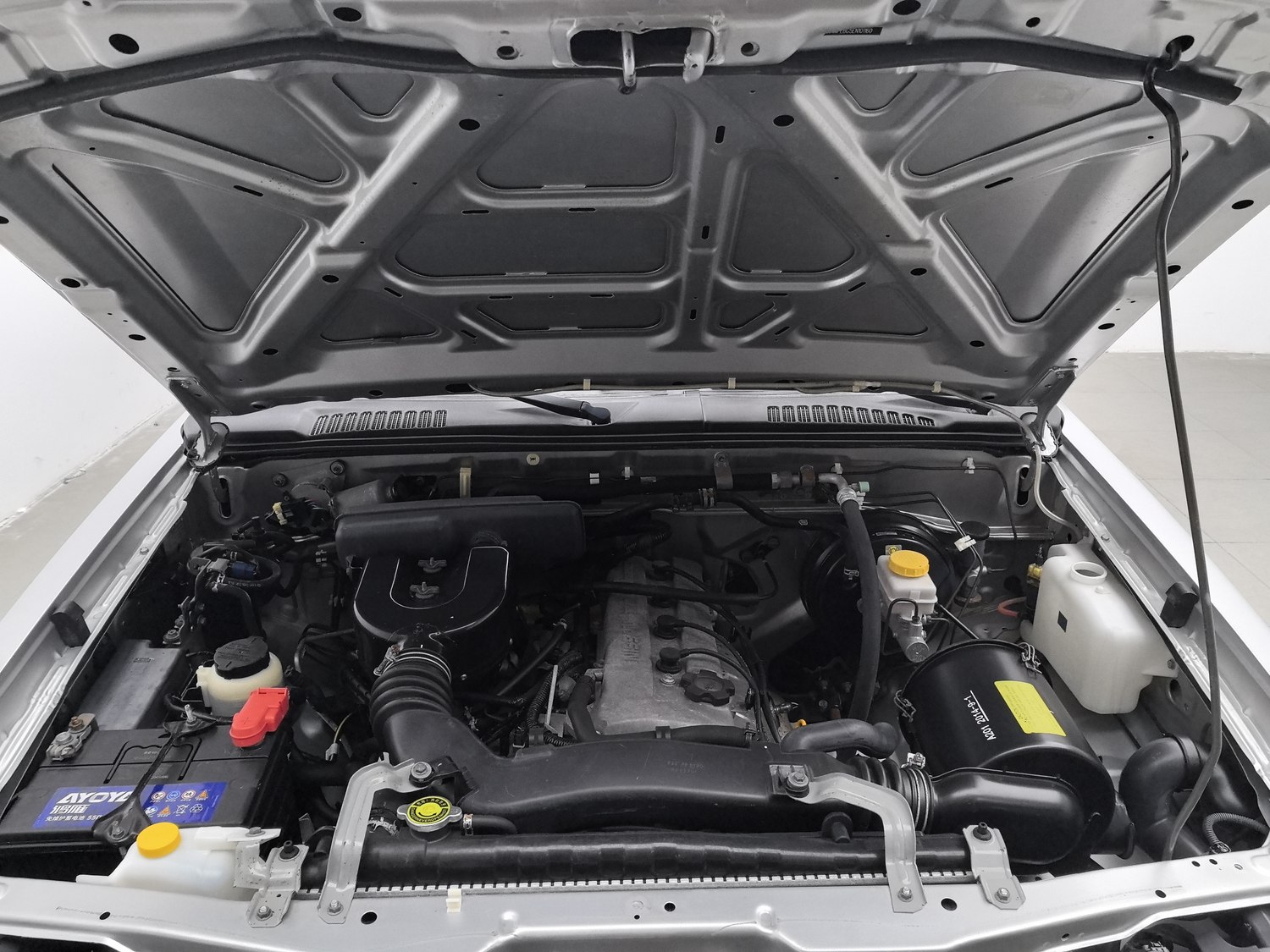 Used Nissan ZN 2013 2.4 MT