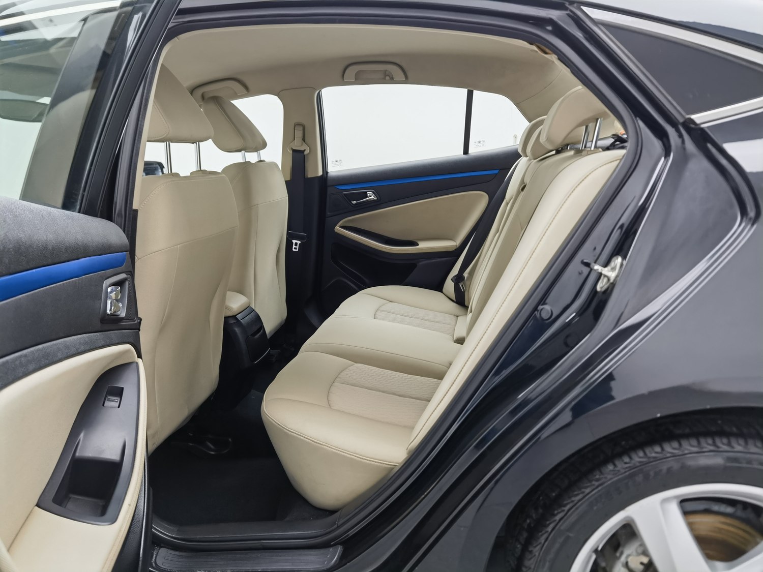 Used Bestune B70 2014 2.0 AT