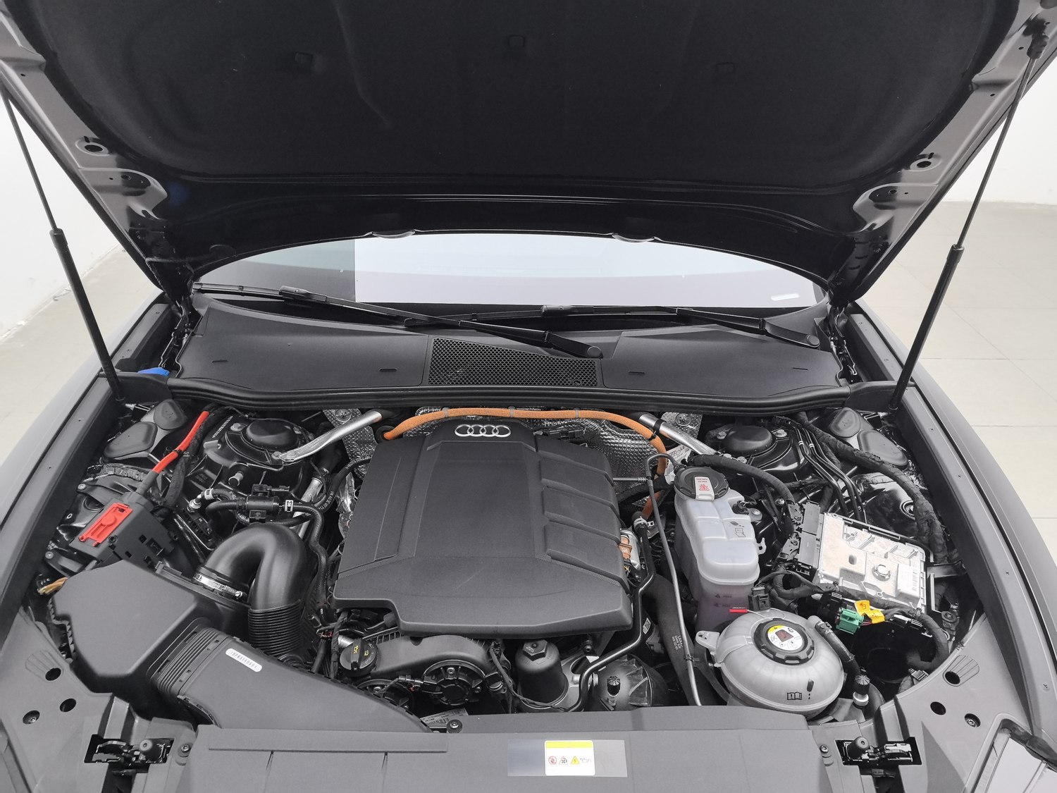 Used Audi A6 L EV 2022 2.0 AT