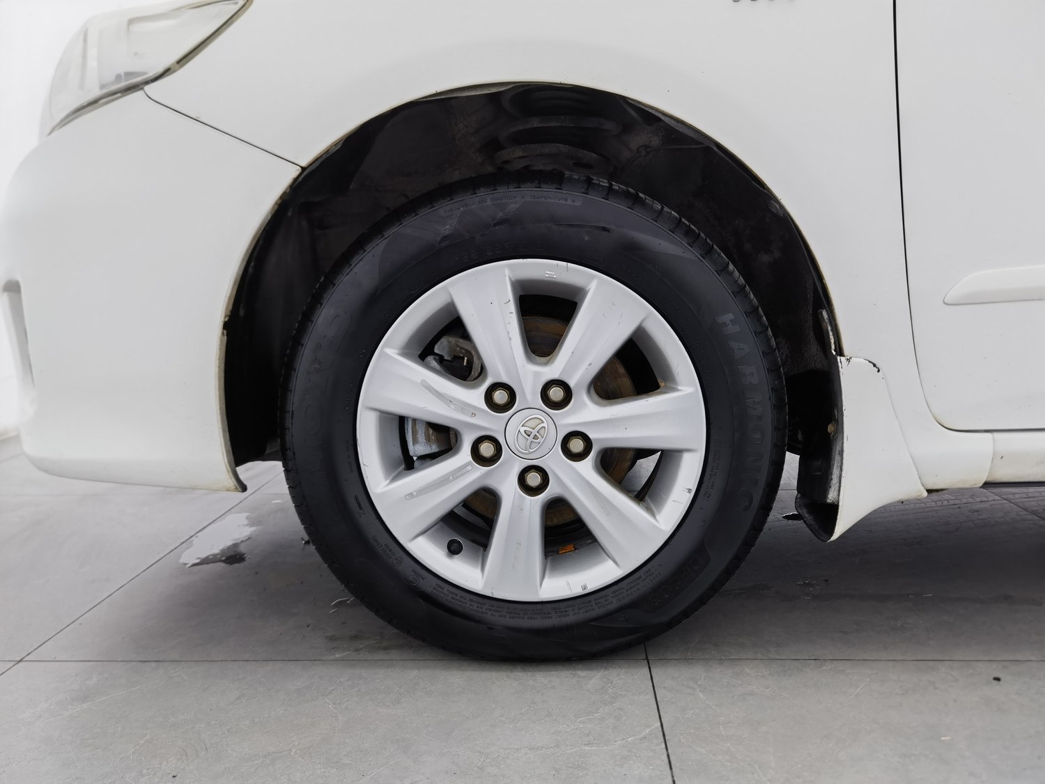 Used Toyota Corolla 2011 1.6 MT