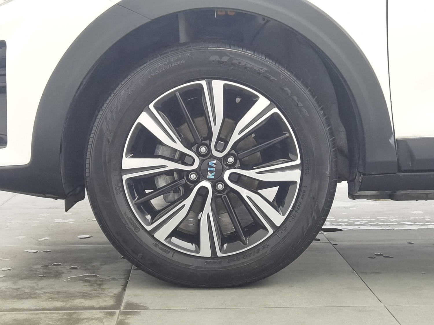 Used Kia KX1 2021 1.4 AT