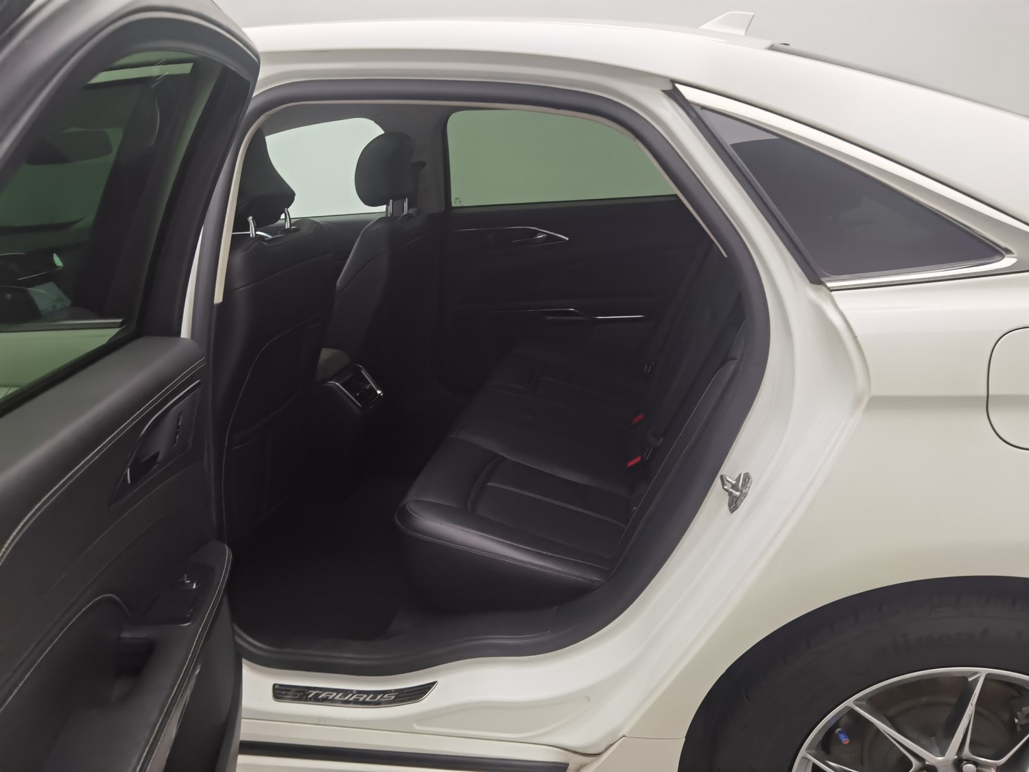 Used Ford Taurus 2017 1.5 AT