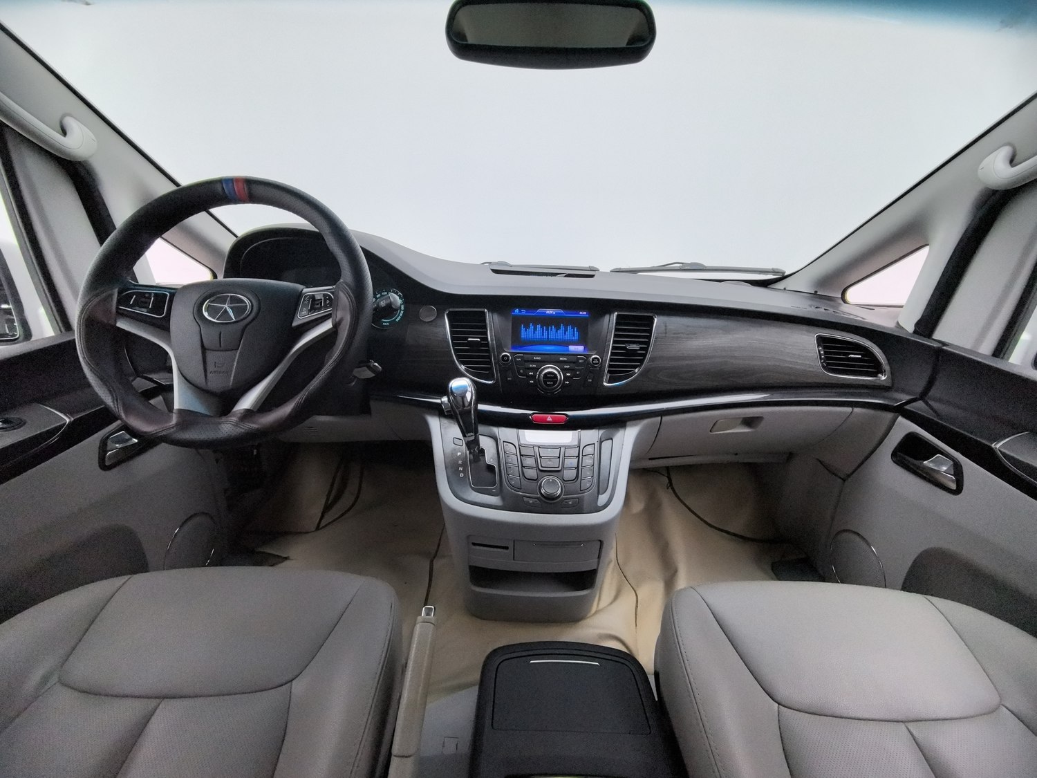 Used JAC M5 2013 2.0 AT