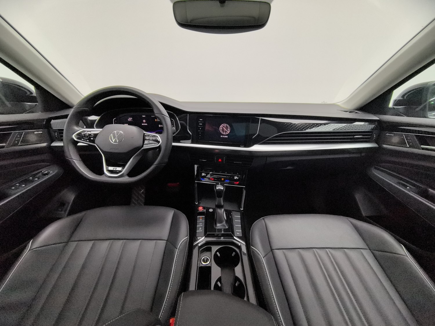 Used Volkswagen Passat 2023 2.0 AT