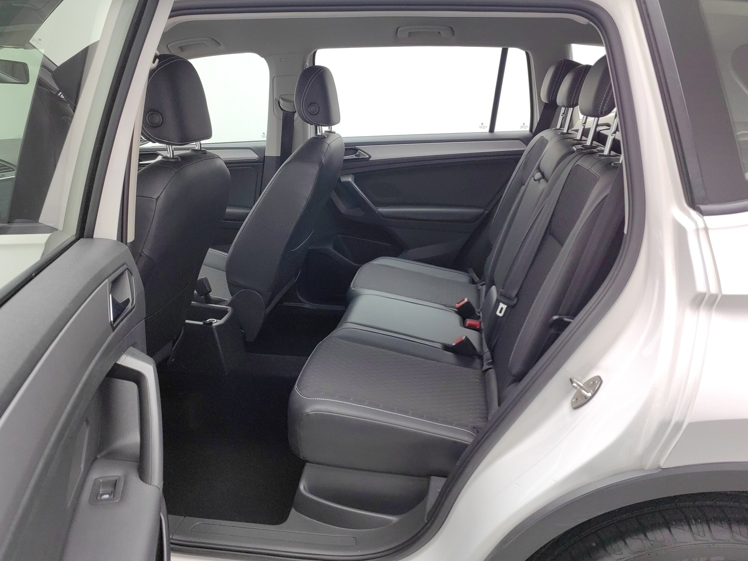 Used Volkswagen Tiguan L 2018 2.0 AT