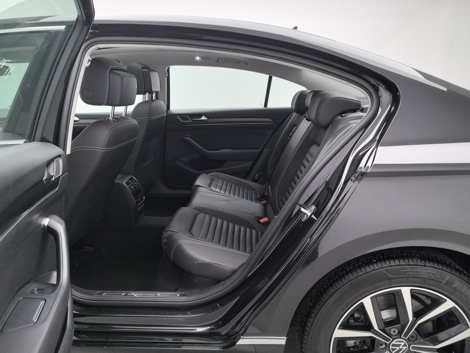 Used Volkswagen Magotan 2020 2.0 AT
