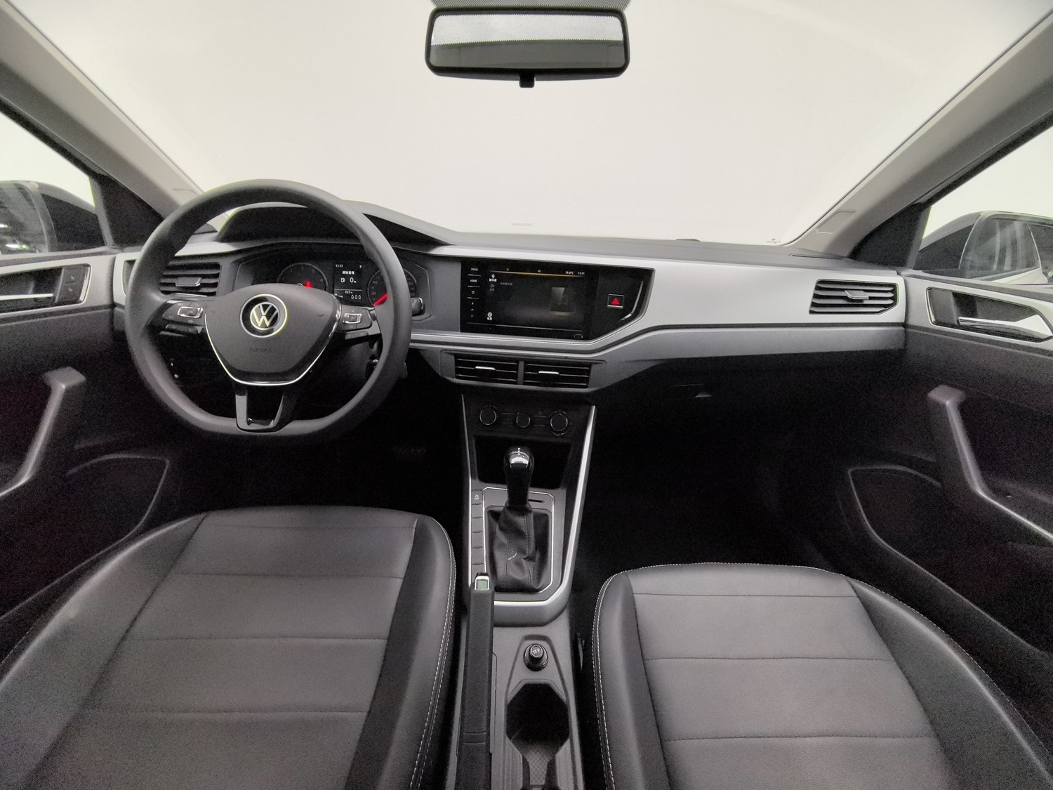 Used Volkswagen Polo 2021 1.5 AT