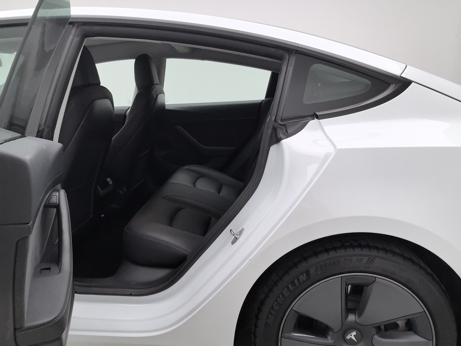 Used Tesla Model 3 2021