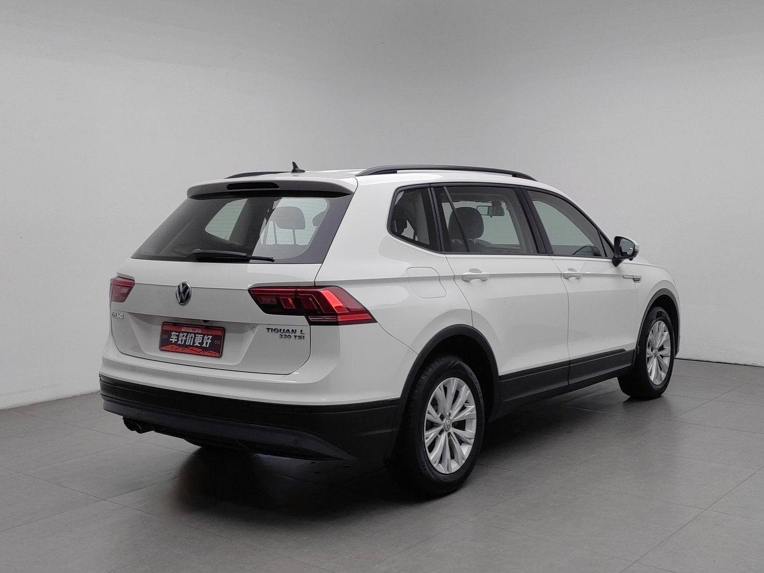 Used Volkswagen Tiguan L 2018 2.0 AT