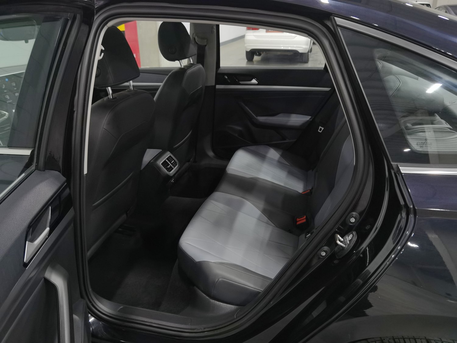 Used Volkswagen Lavida 2023 1.5 AT
