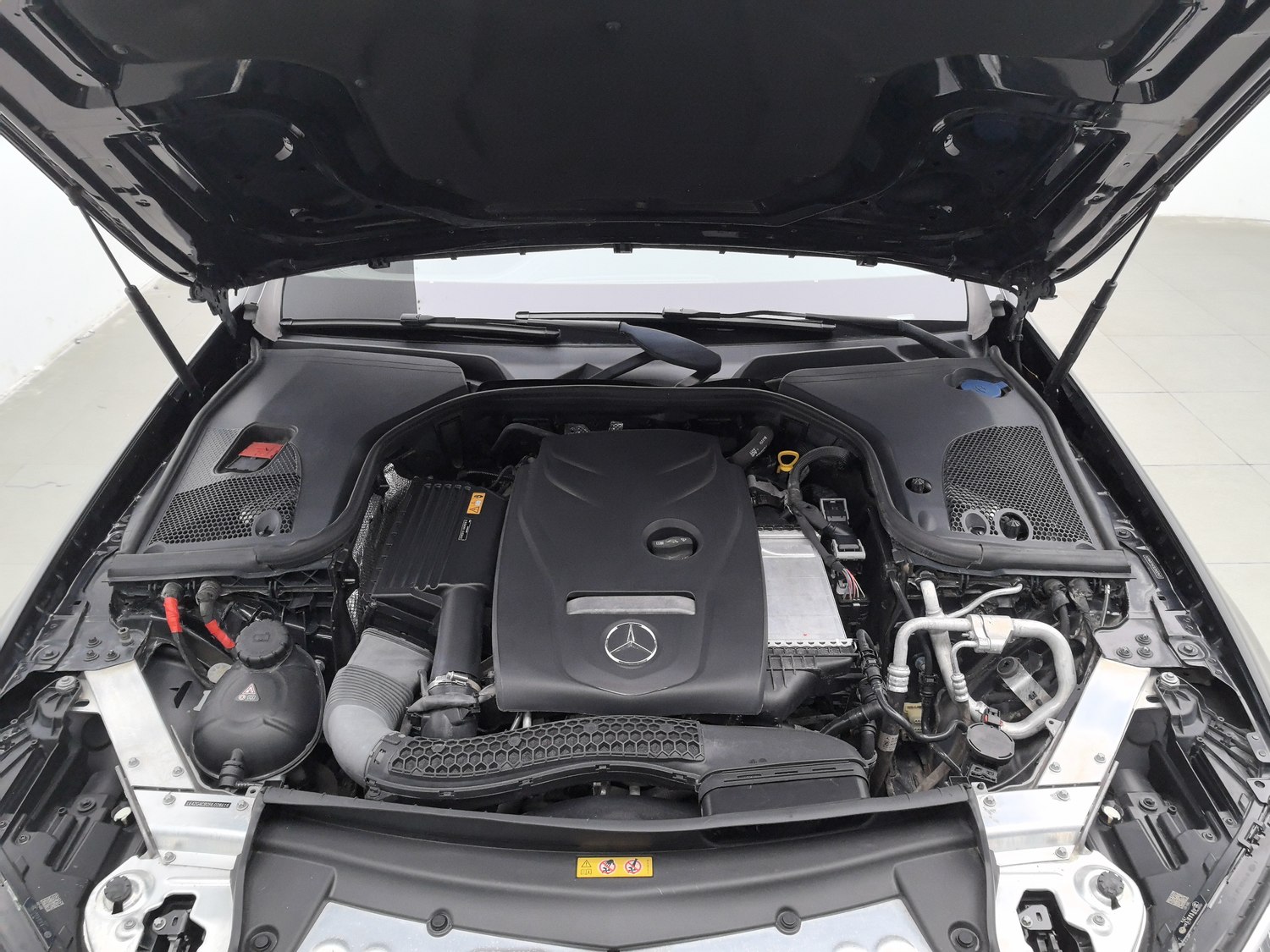 Used Mercedes-Benz E-Class 2016 2.0 AT