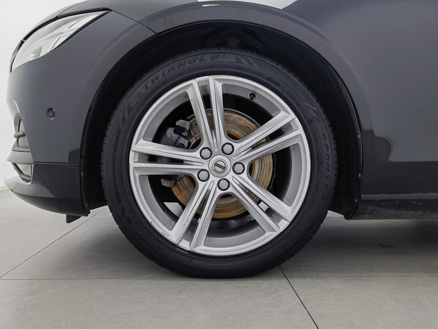 Used Volvo S90 2018 2.0 AT