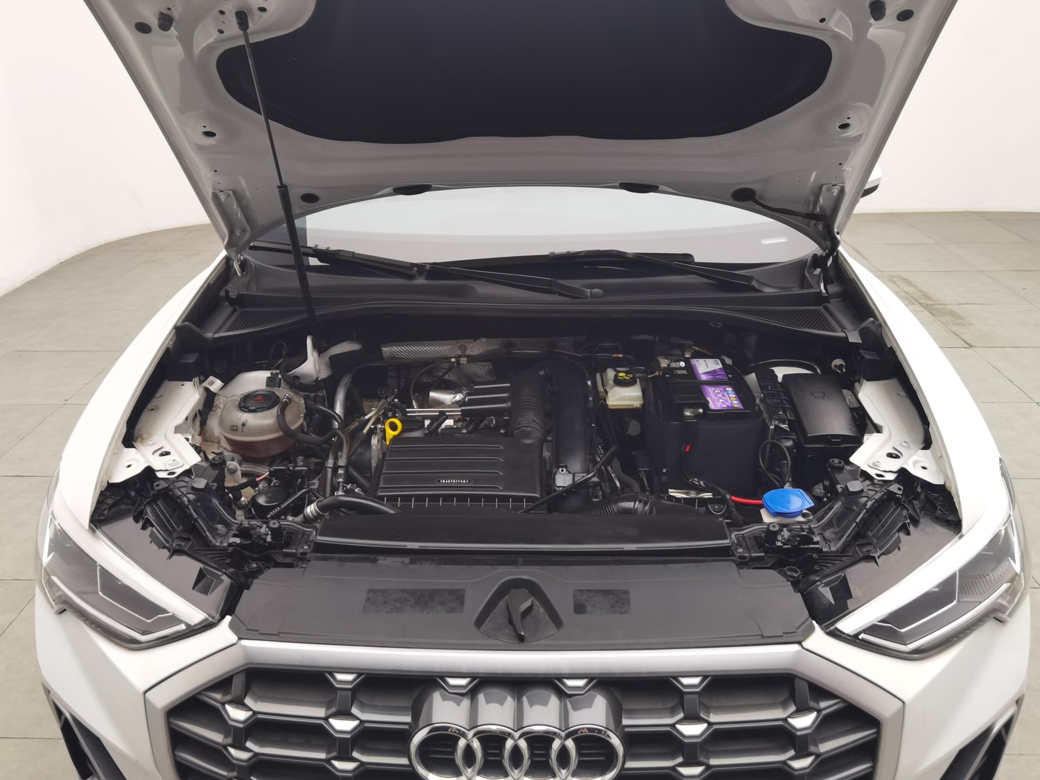 Used Audi Q3 2023 1.4 AT