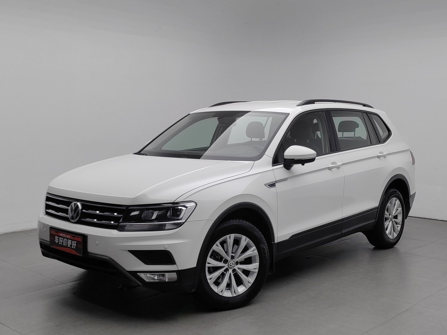 Used Volkswagen Tiguan L 2018 2.0 AT