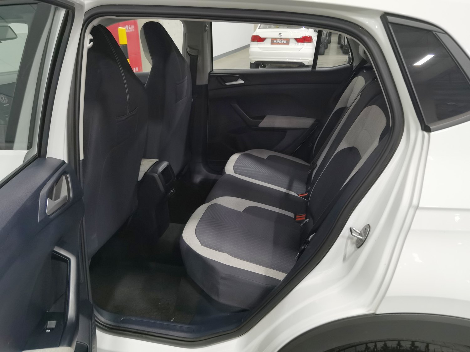 Used Volkswagen Tharu L 2025 1.5 AT