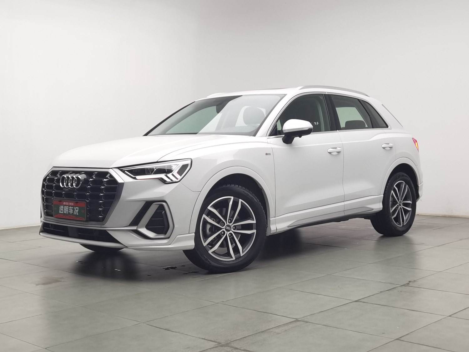 Used Audi Q3 2023 1.4 AT