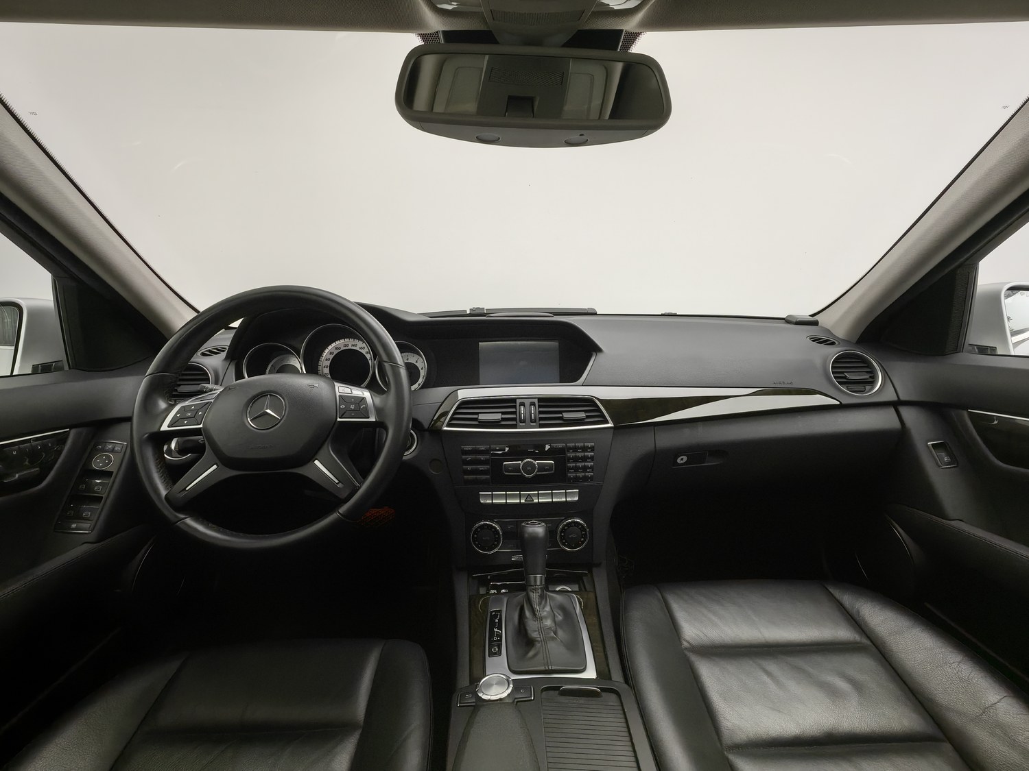 Used Mercedes-Benz C-Class 2011 1.8 AT