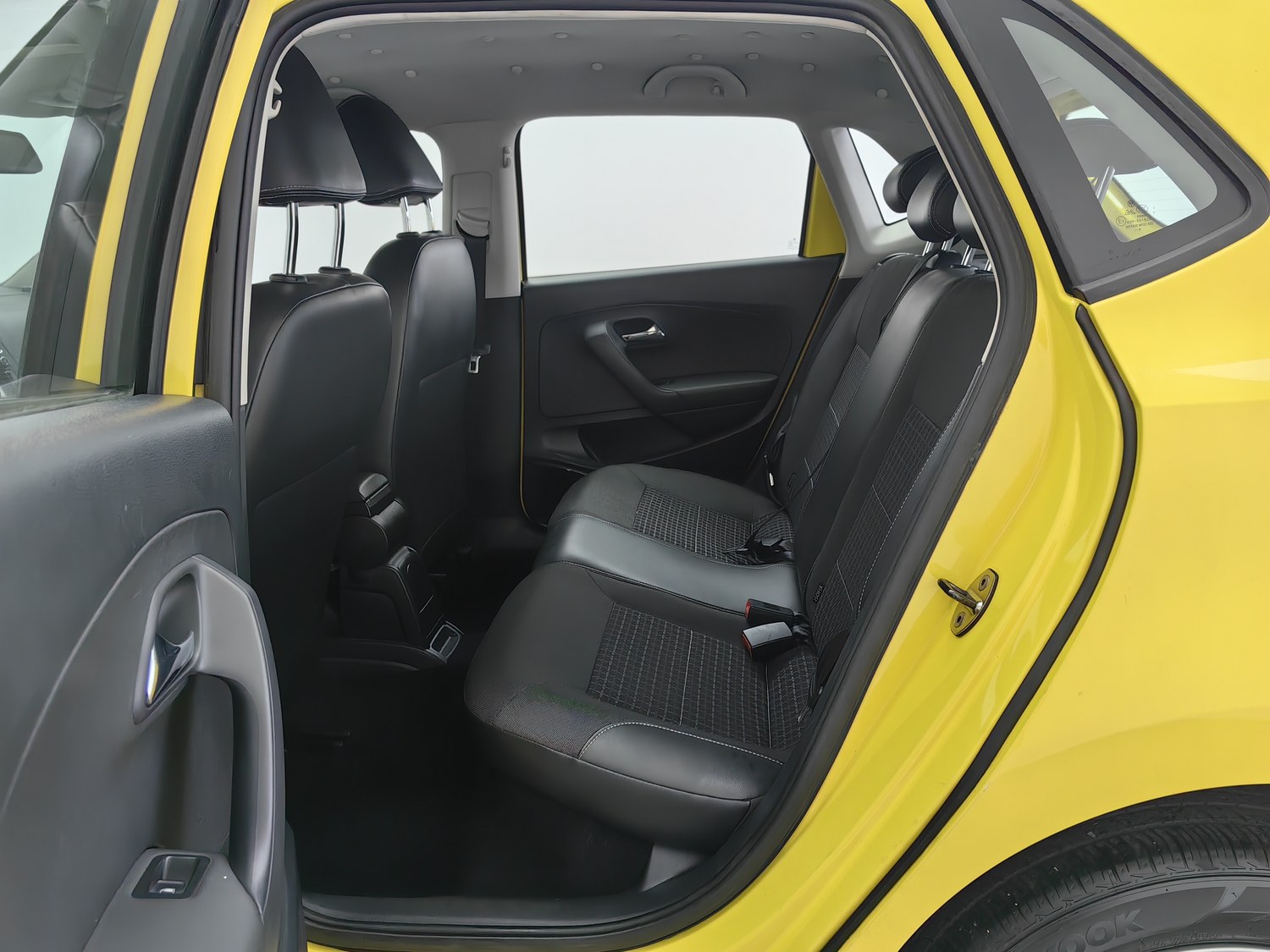Used Volkswagen Polo 2014 1.4 AT