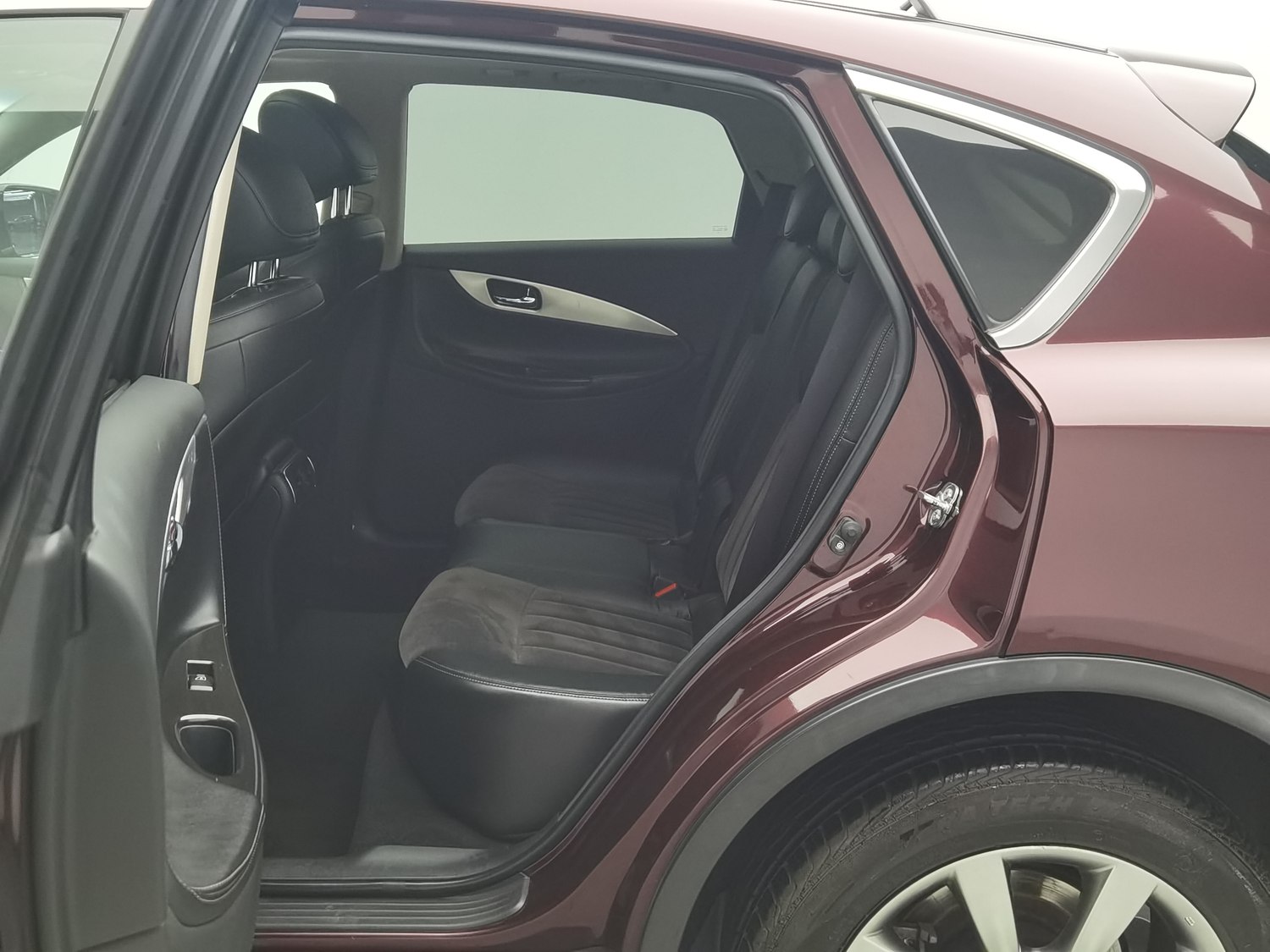Used Infiniti QX50 2015 2.5 AT