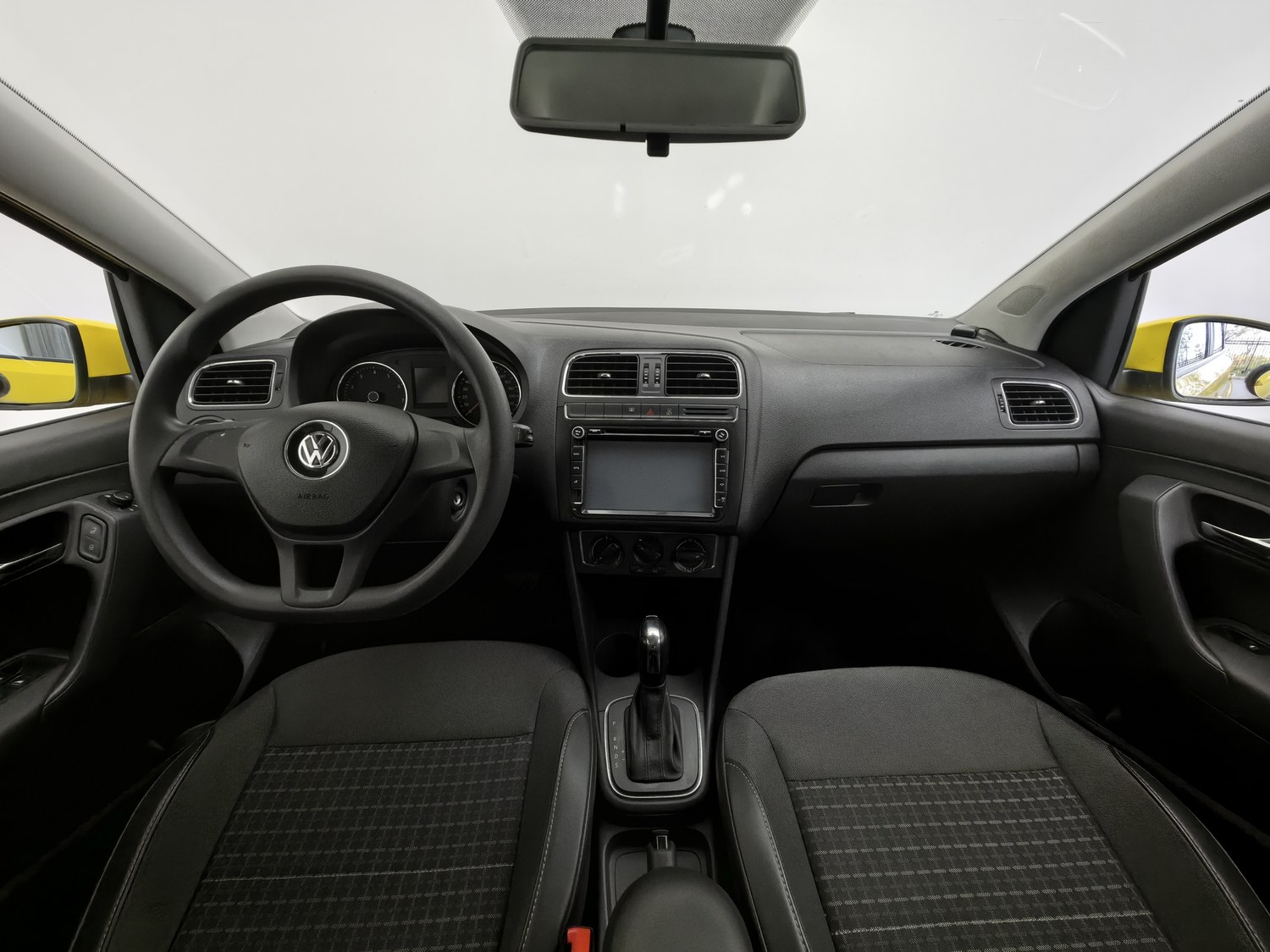 Used Volkswagen Polo 2014 1.4 AT