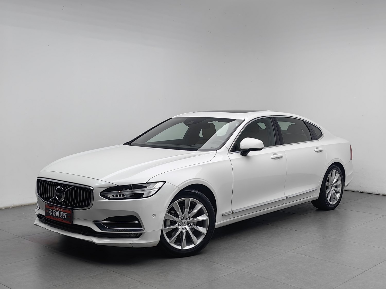 Used Volvo S90 2017 2.0 AT
