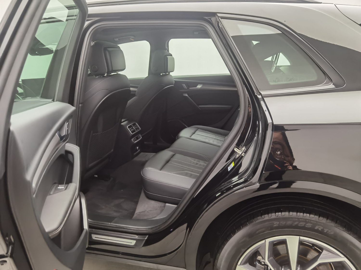 Used Audi Q5L 2023 2.0 AT