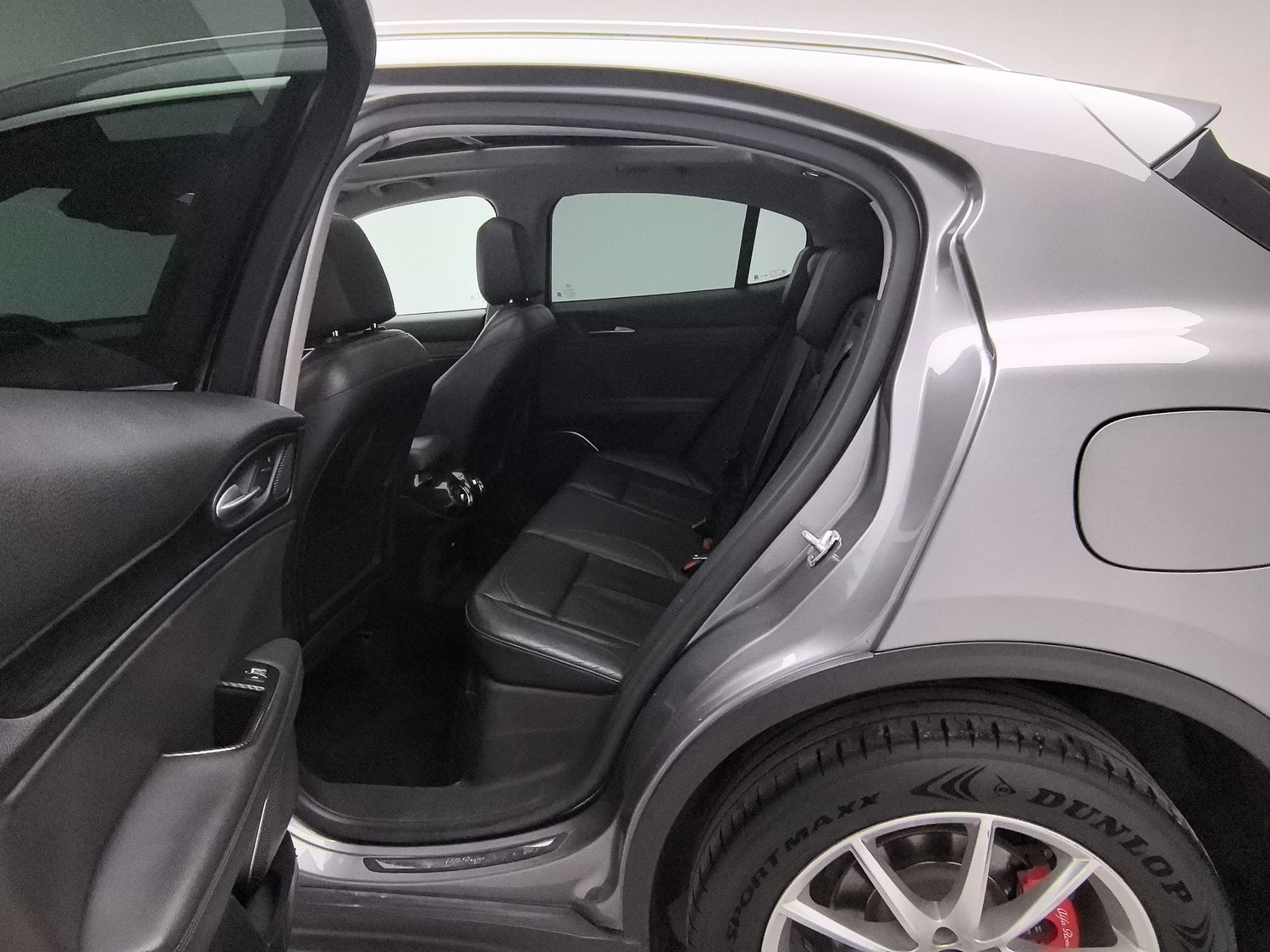 Used Alfa Romeo Stelvio 2017 2.0 AT