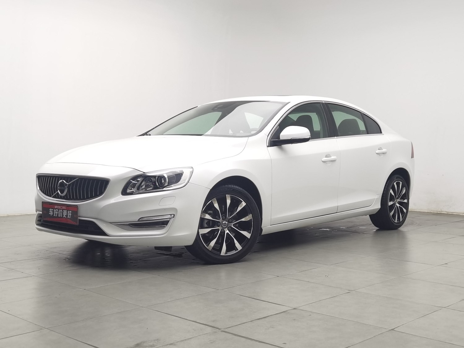 Used Volvo S60 2019 2.0 AT