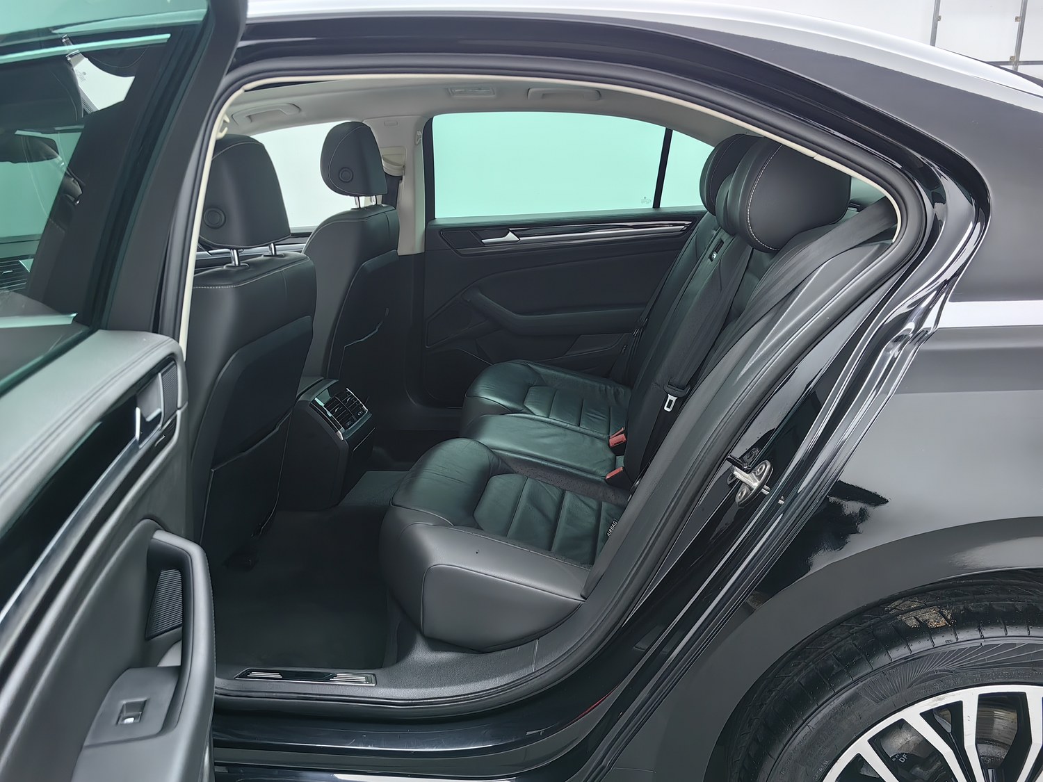 Used Volkswagen Phideon 2019 2.0 AT