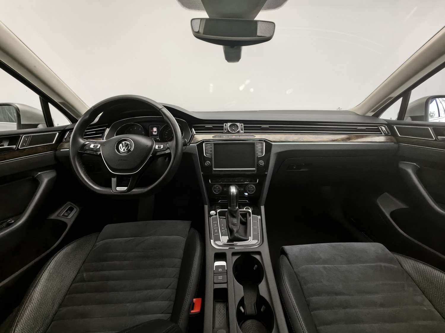Used Volkswagen Magotan 2017 2.0 AT