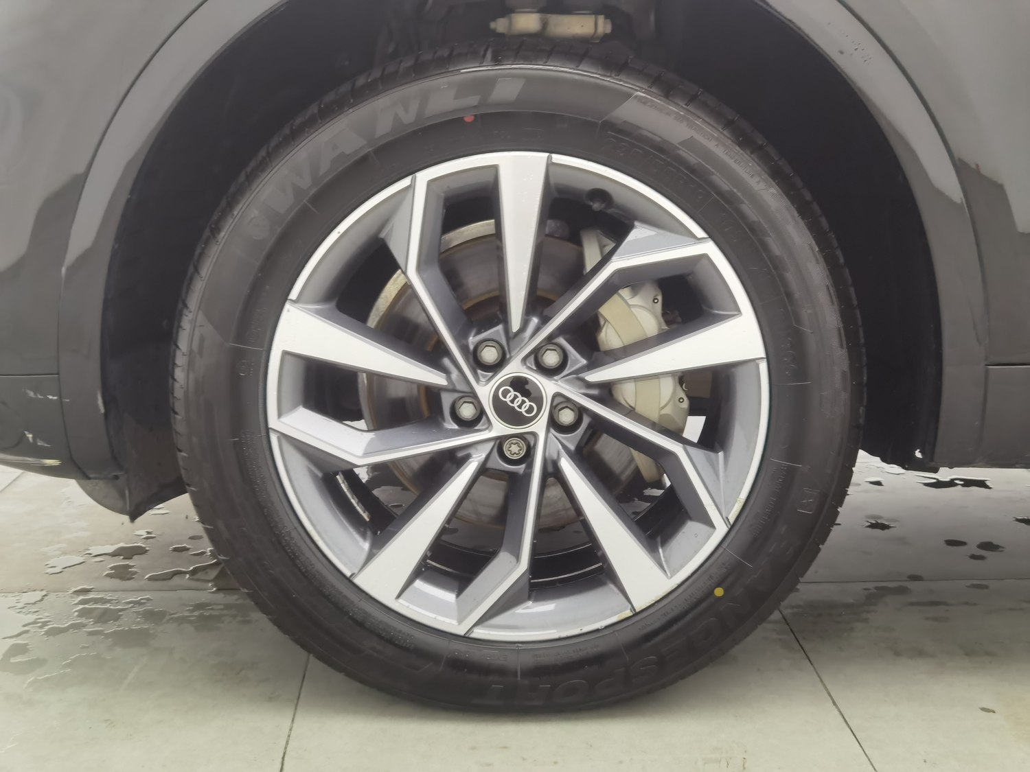 Used Audi Q5L 2023 2.0 AT